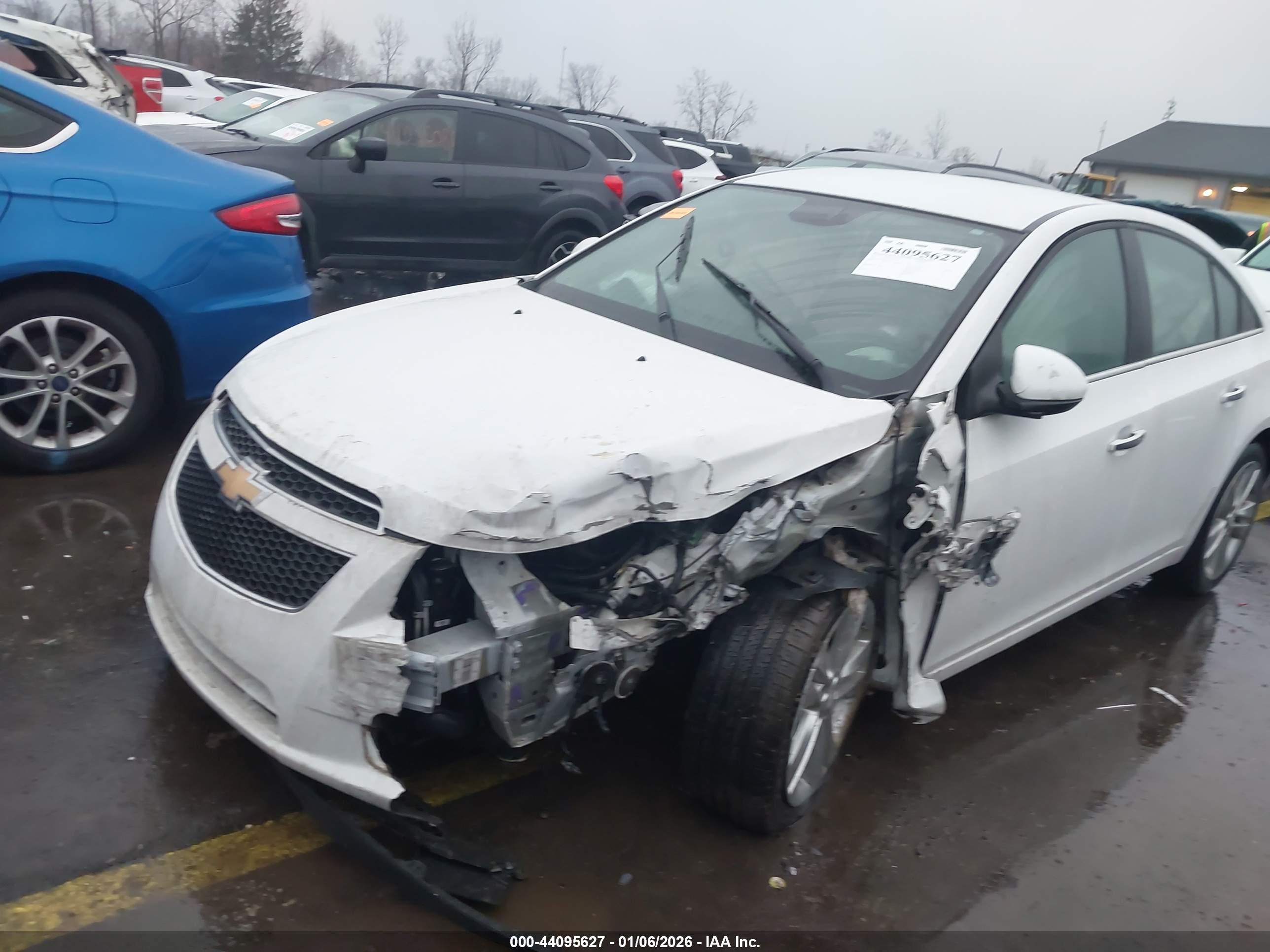 CHEVROLET CRUZE image 2