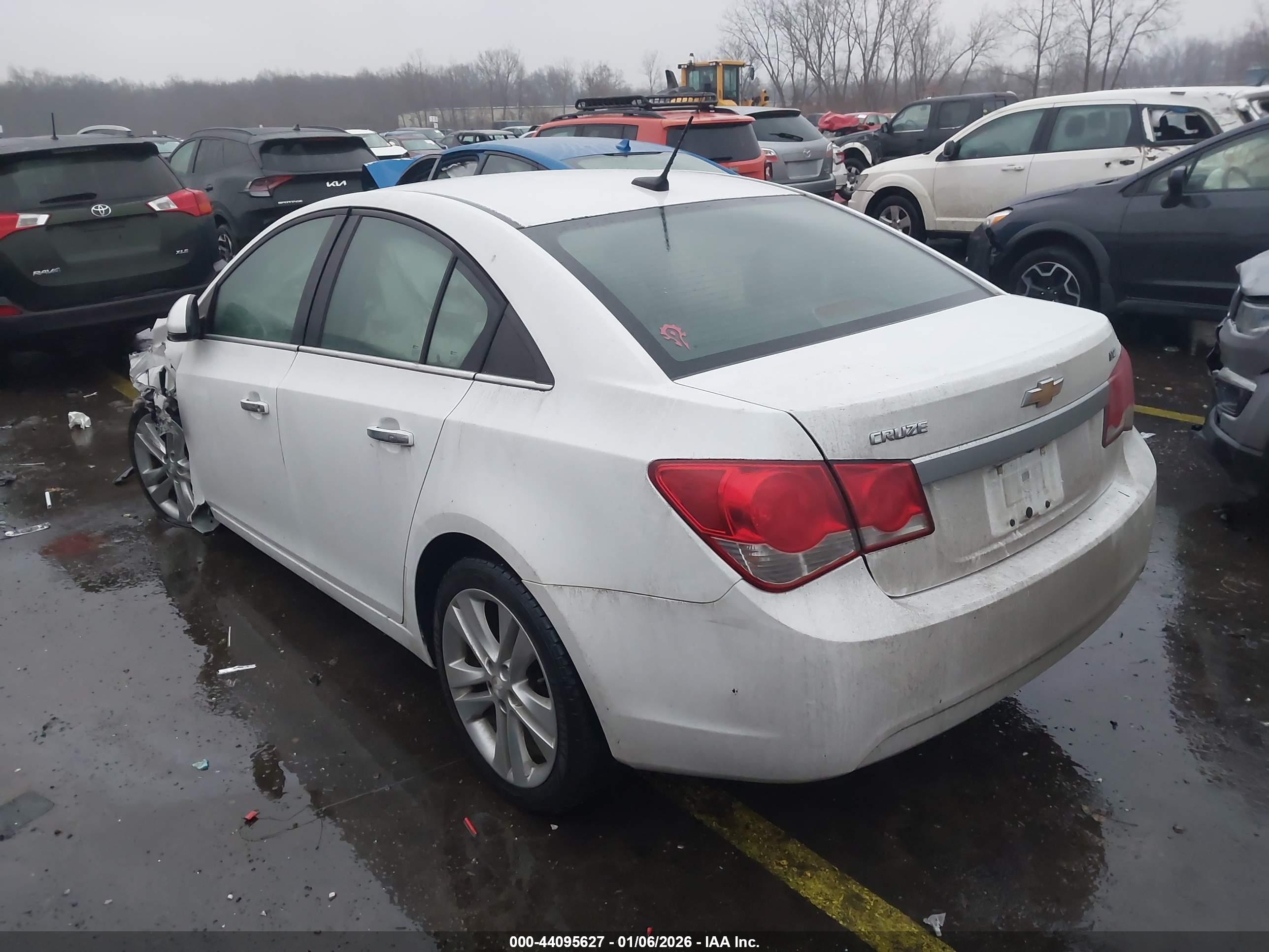 CHEVROLET CRUZE image 3