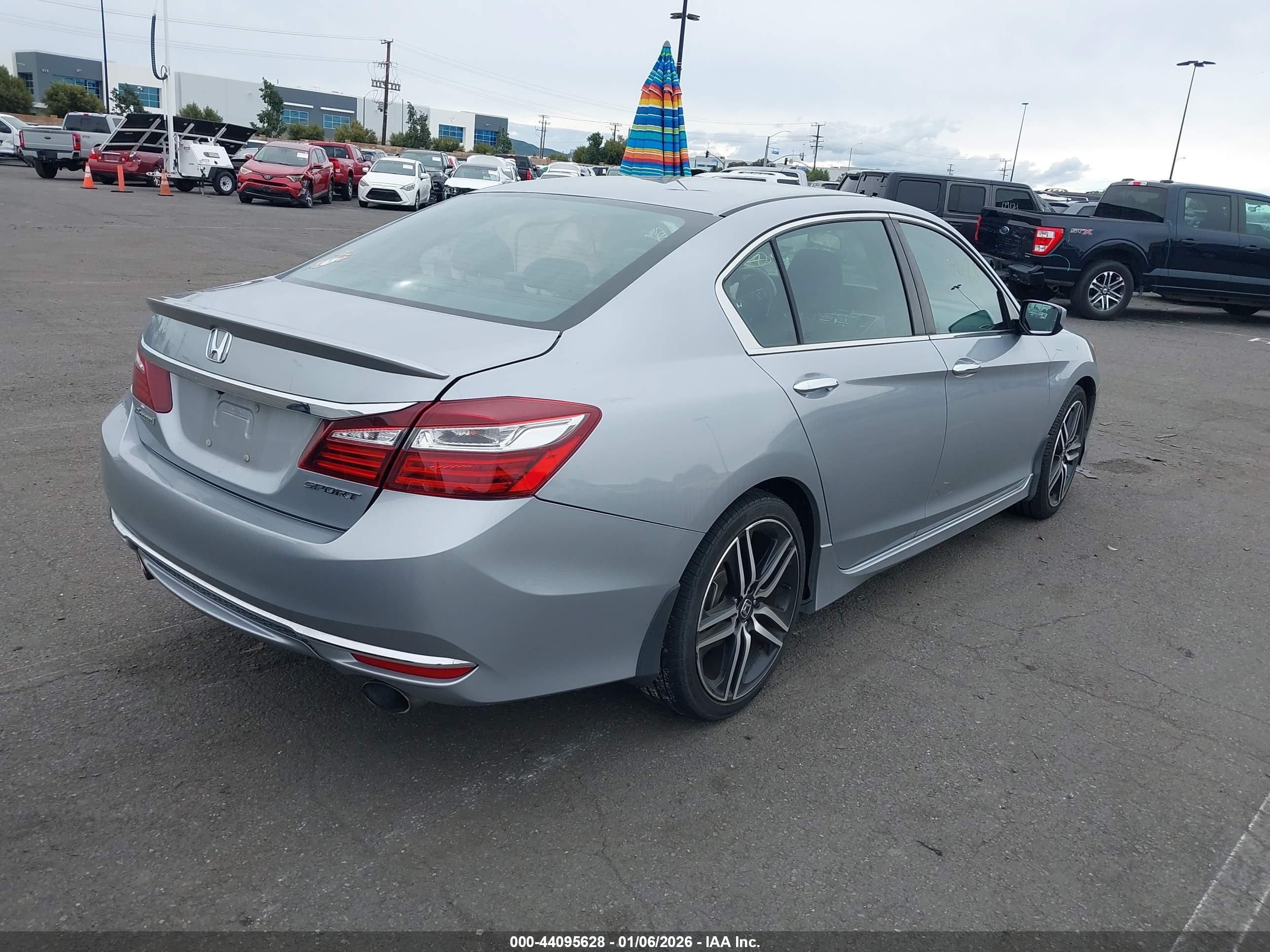 HONDA ACCORD image 4