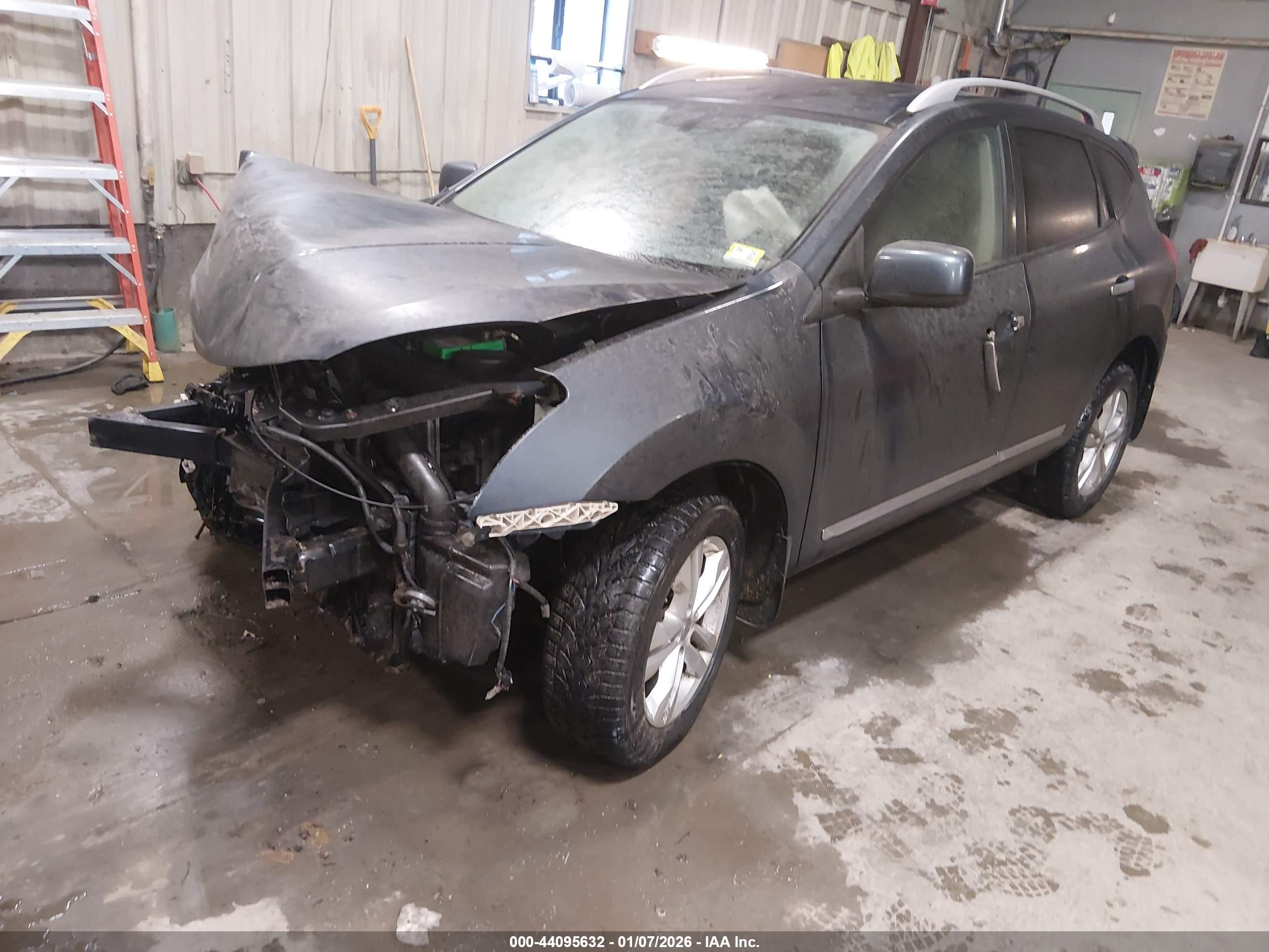 NISSAN ROGUE image 2