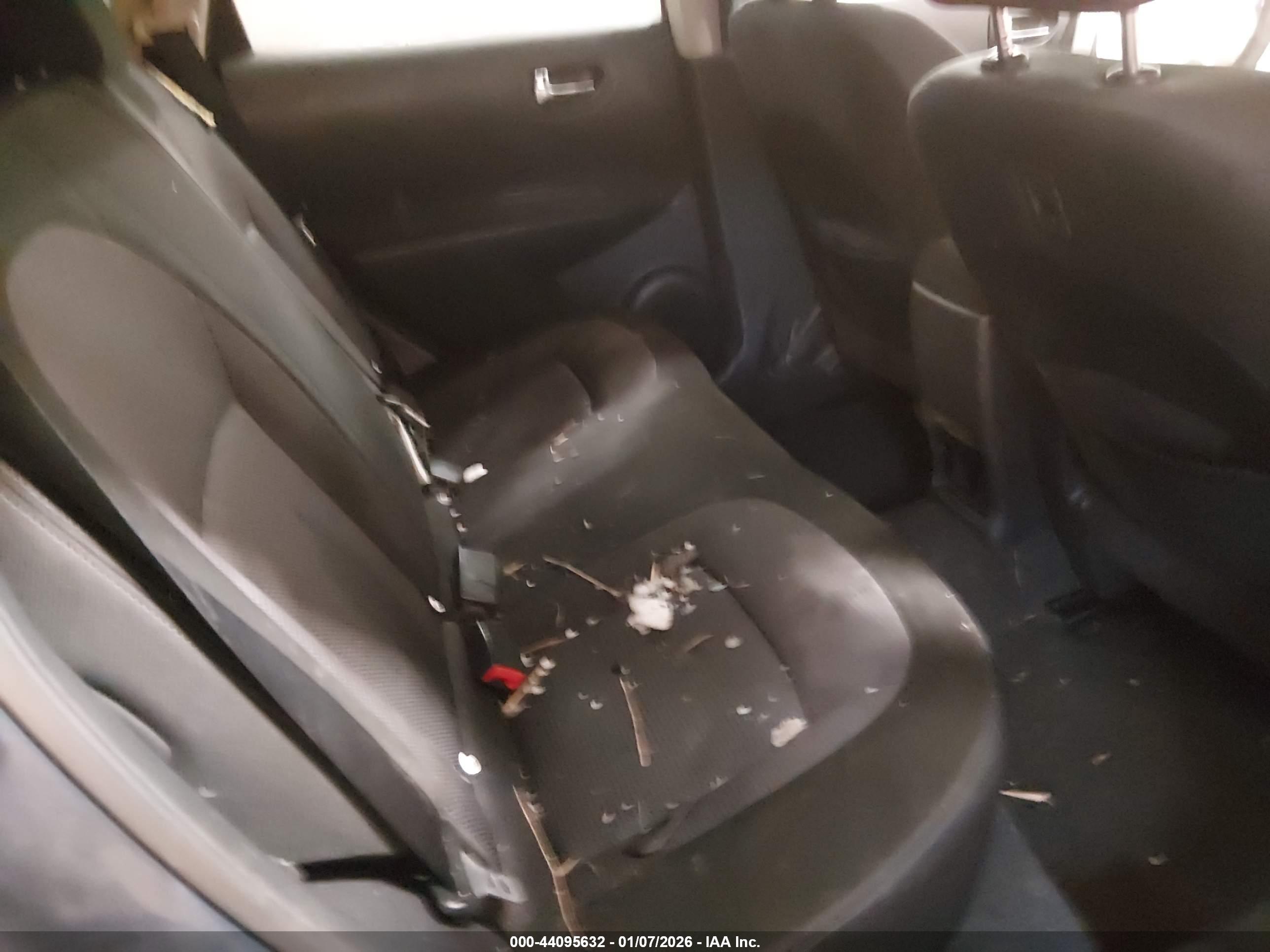 NISSAN ROGUE image 8