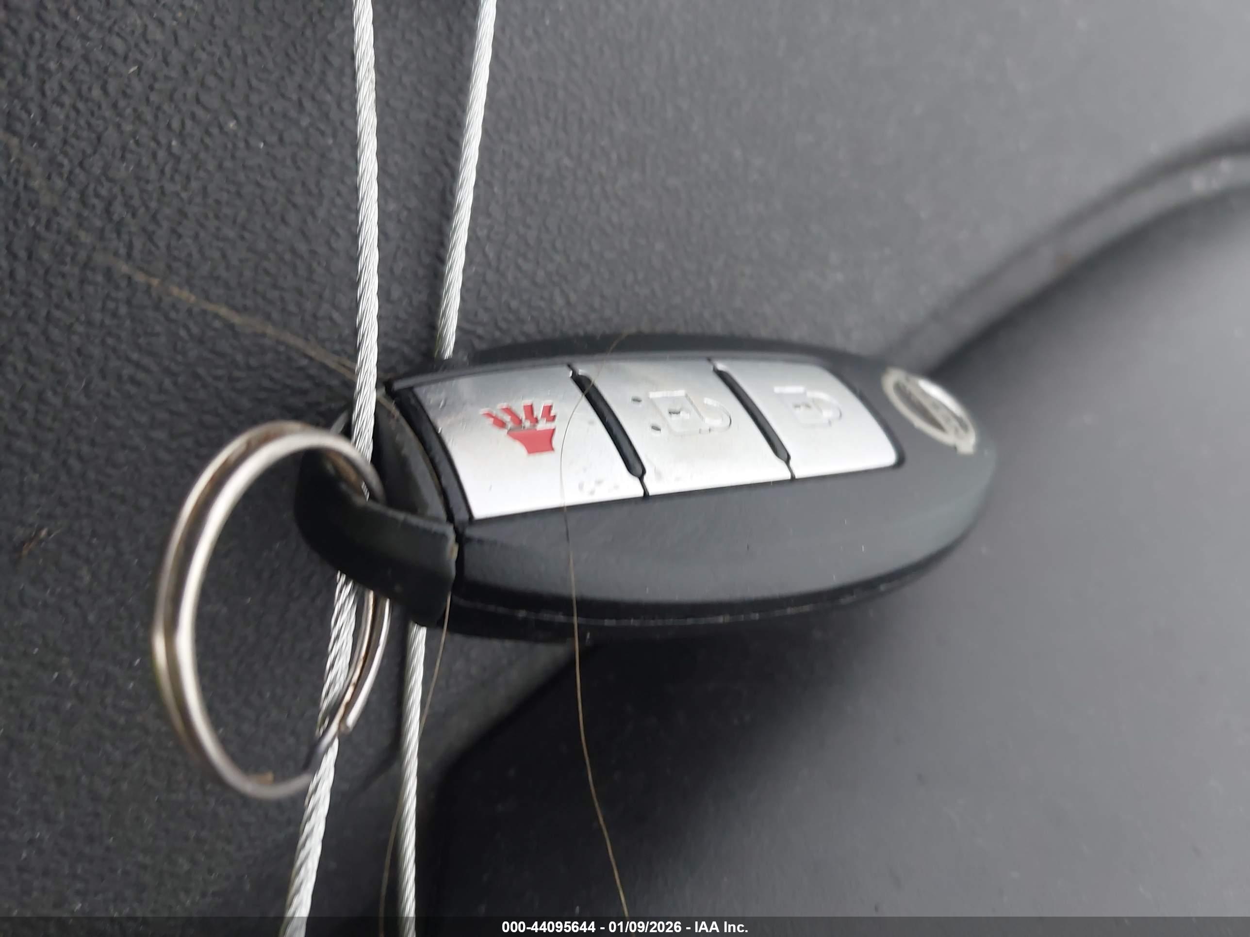 NISSAN ROGUE image 11