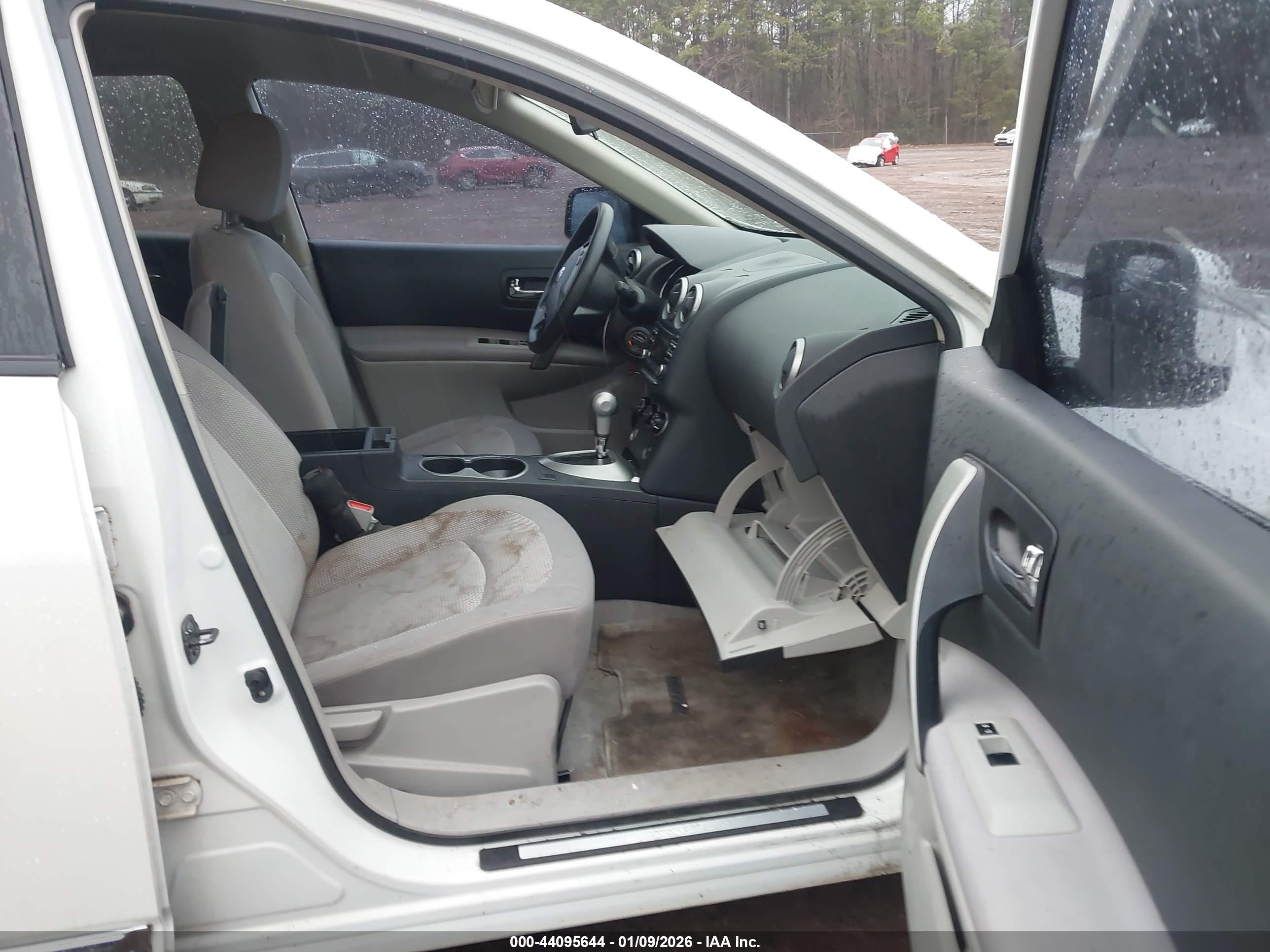 NISSAN ROGUE image 5