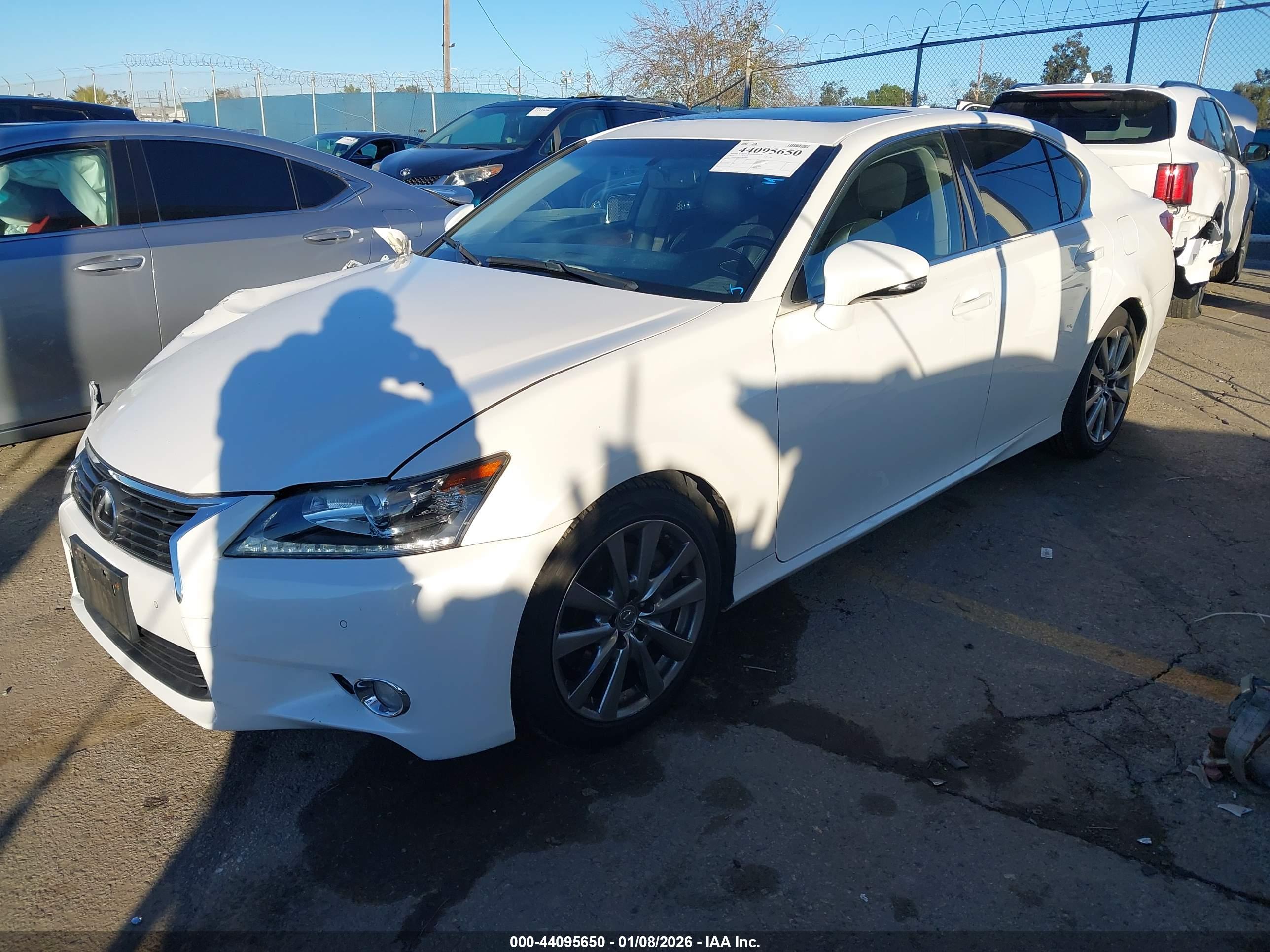 LEXUS GS image 2
