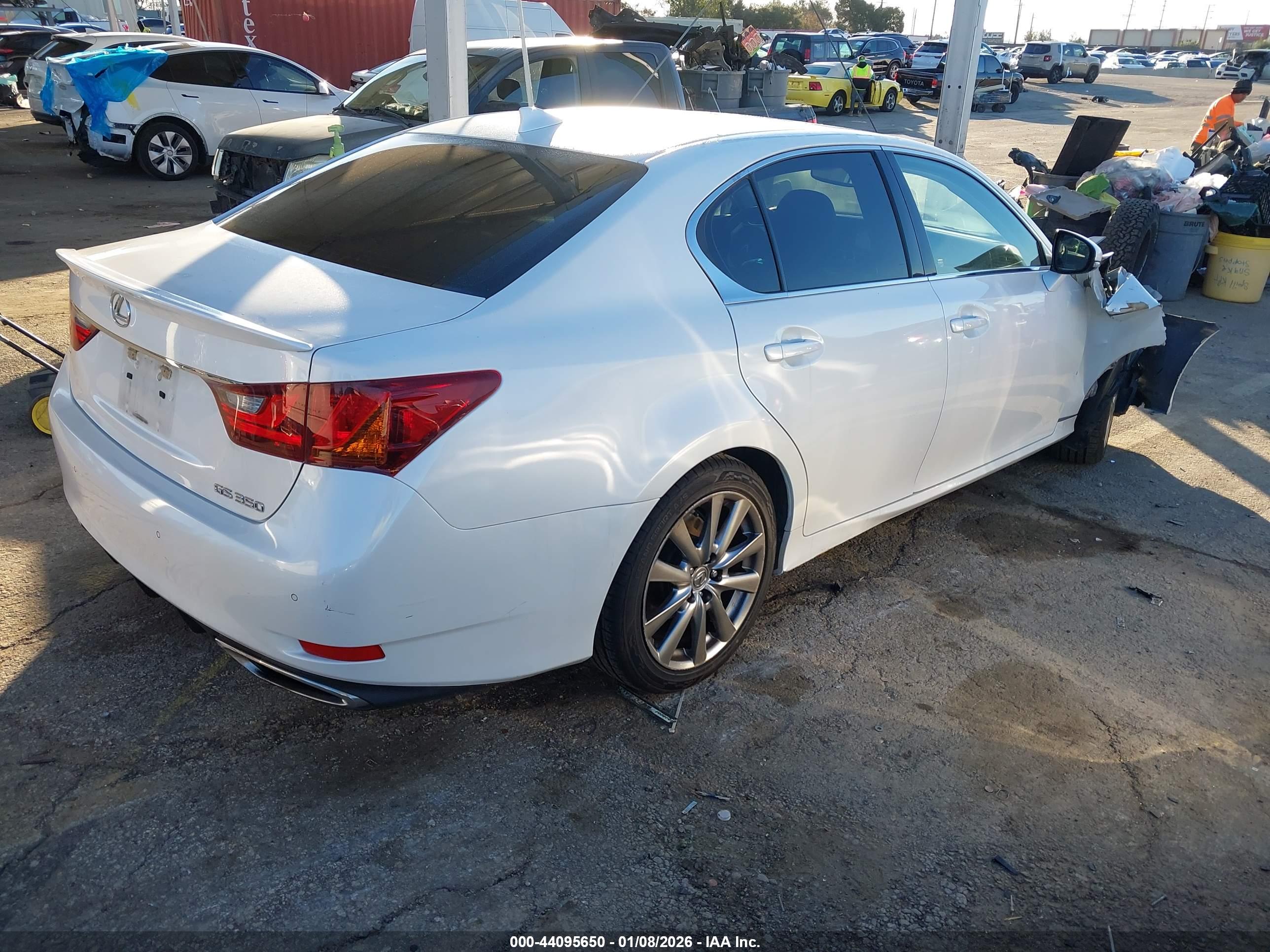 LEXUS GS image 4