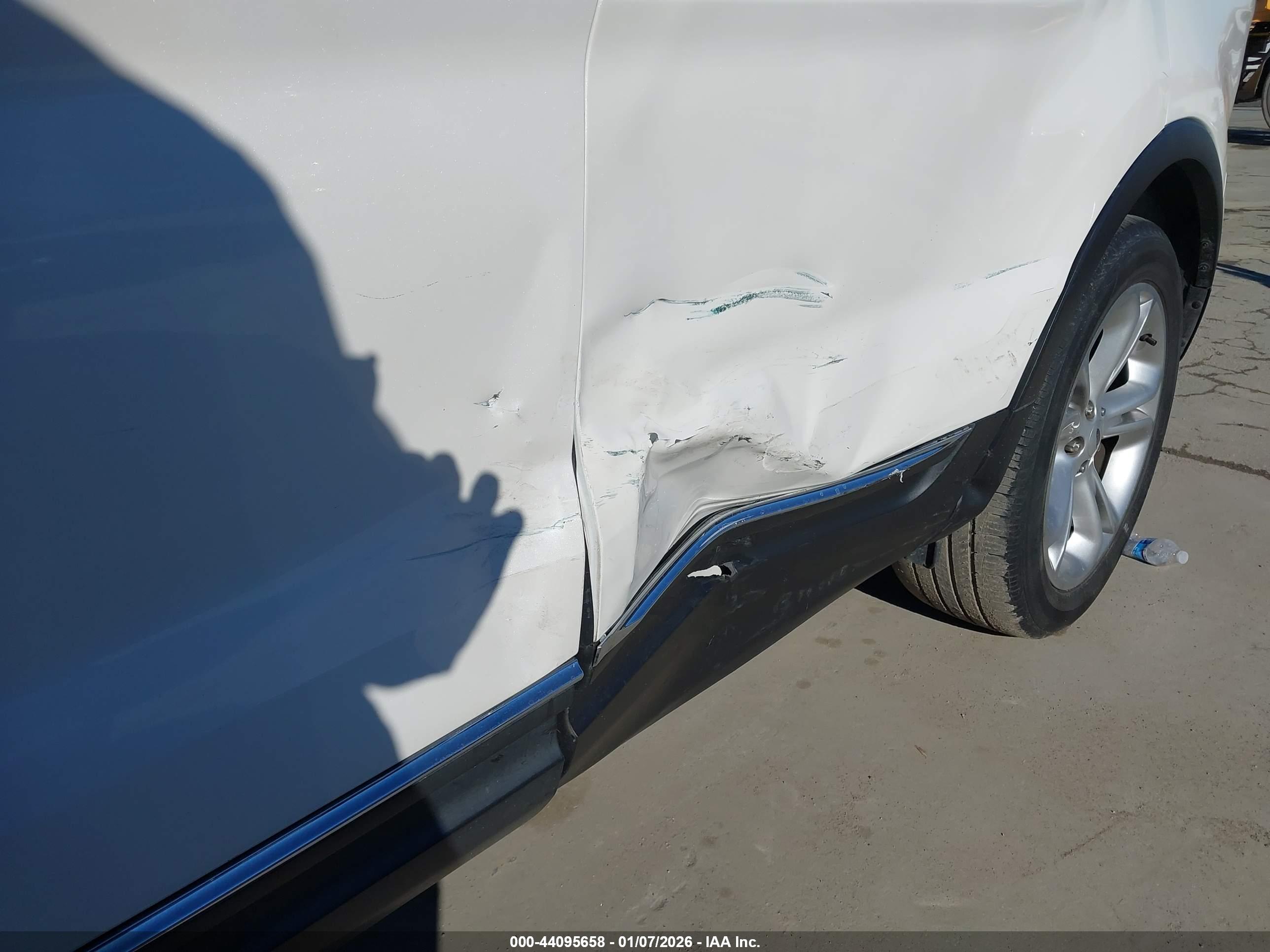FORD EXPLORER image 6