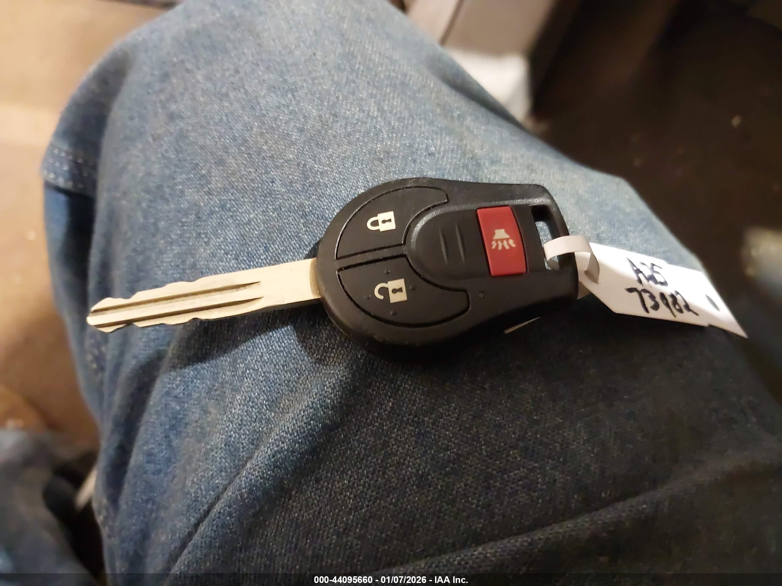 NISSAN ROGUE image 11
