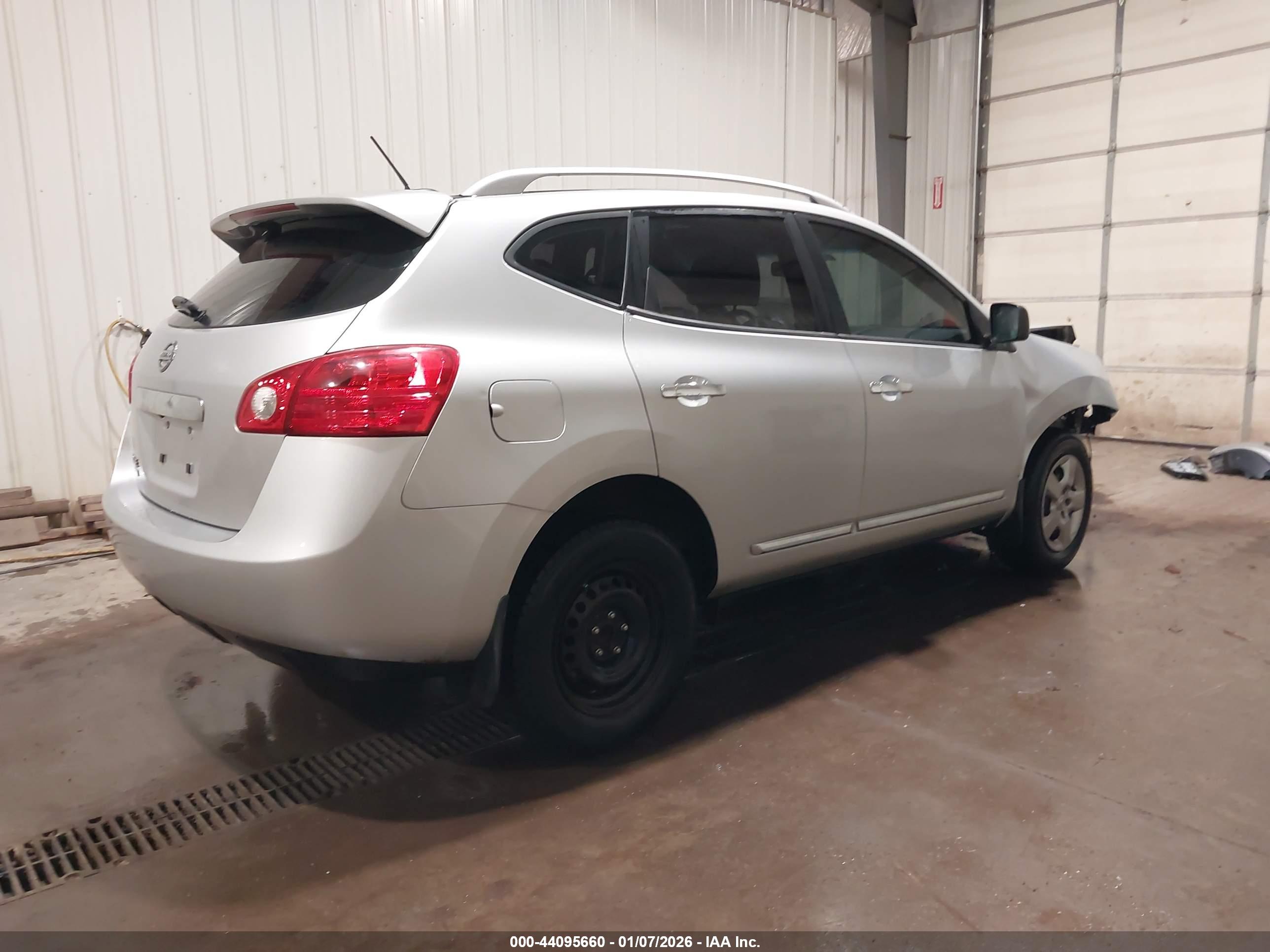 NISSAN ROGUE image 4