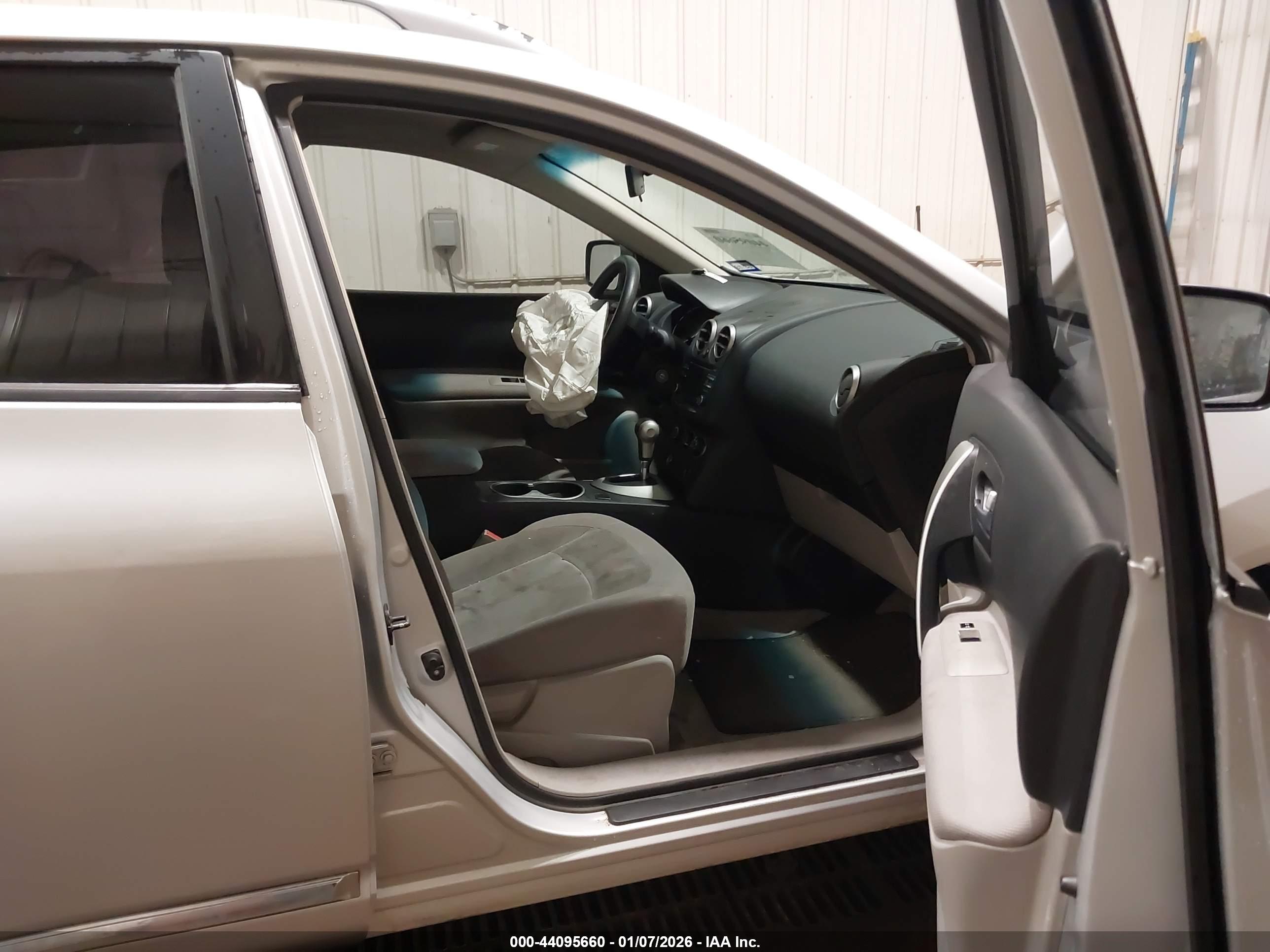 NISSAN ROGUE image 5