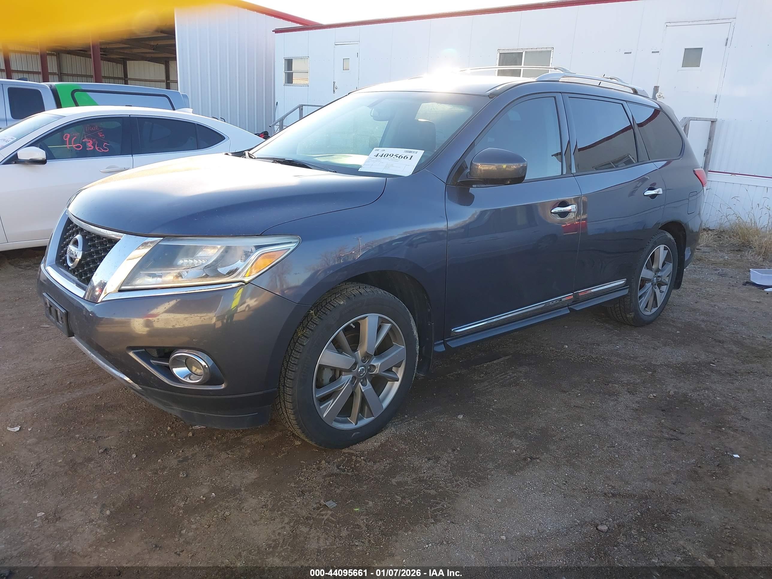 NISSAN PATHFINDER image 2