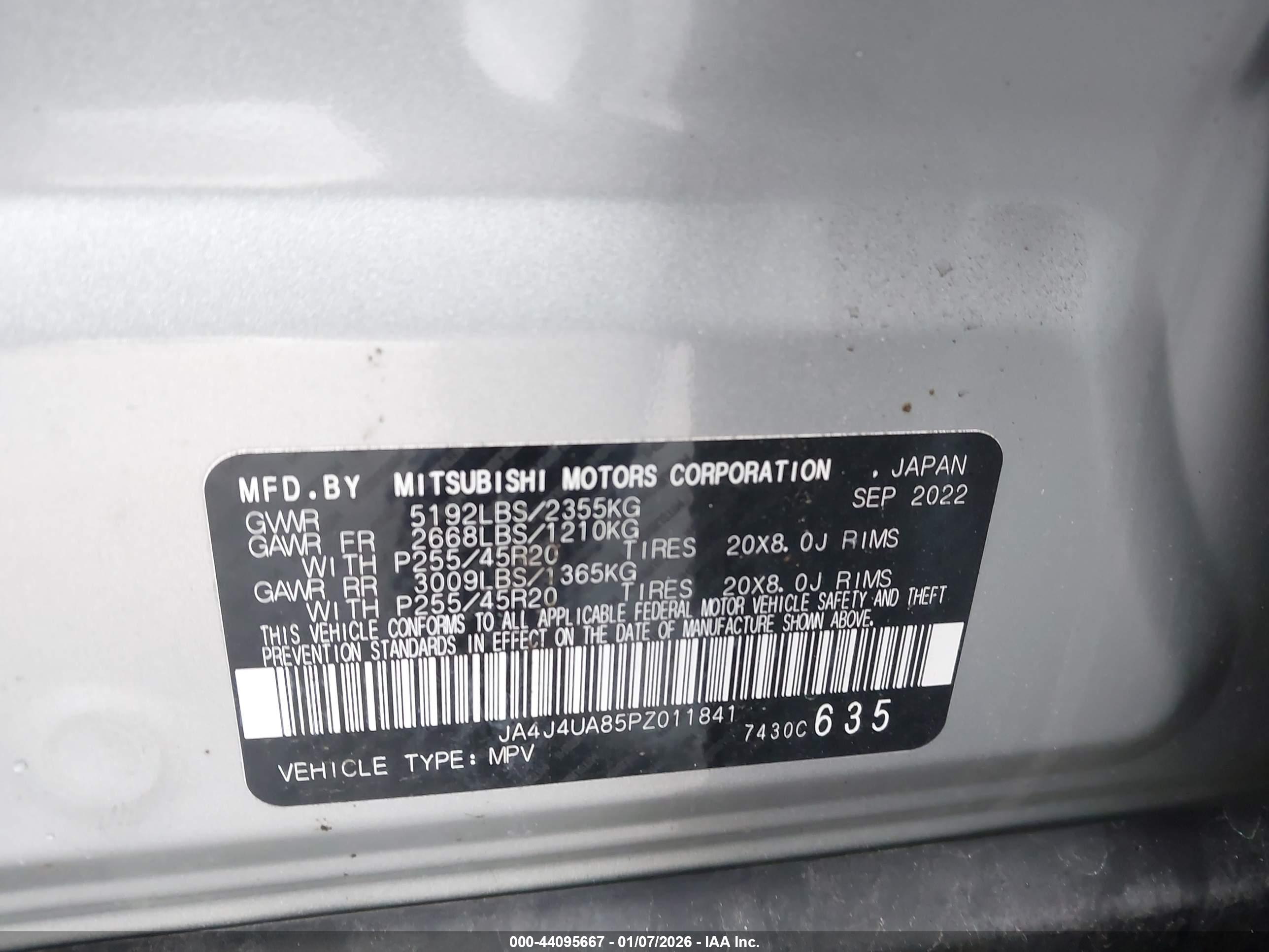 MITSUBISHI OUTLANDER image 9