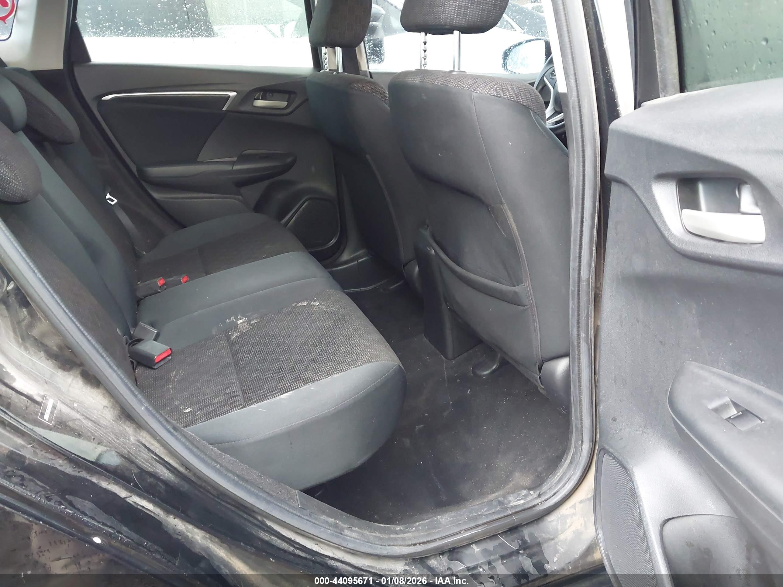 HONDA FIT image 8