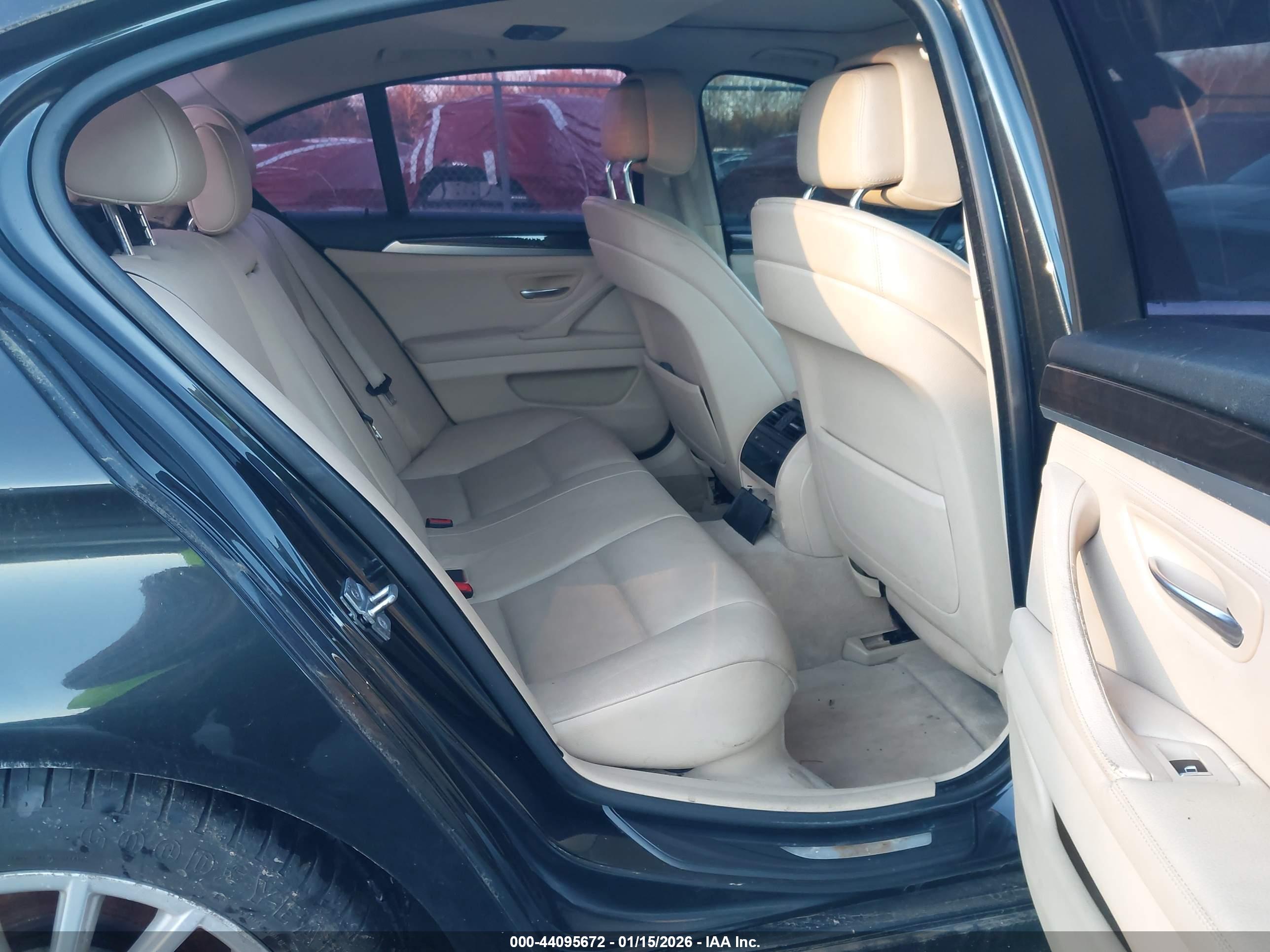 BMW 535I image 8