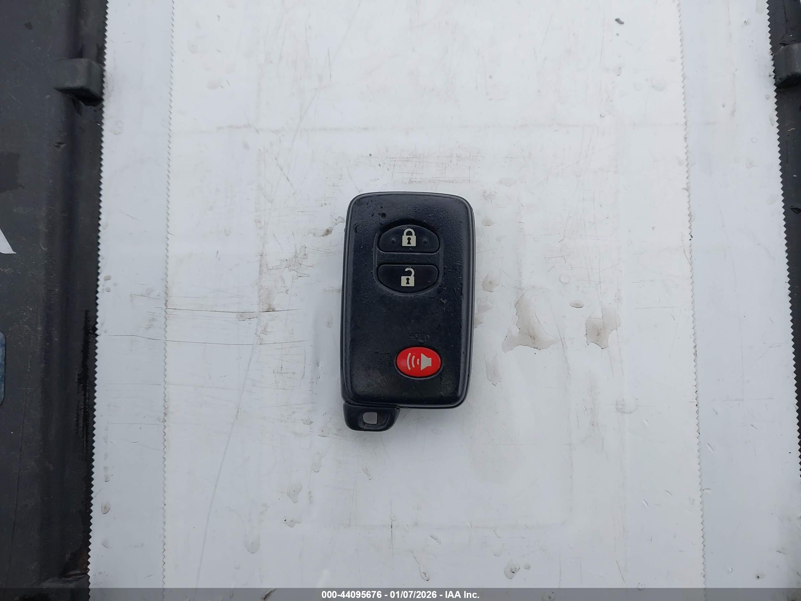 TOYOTA PRIUS image 11
