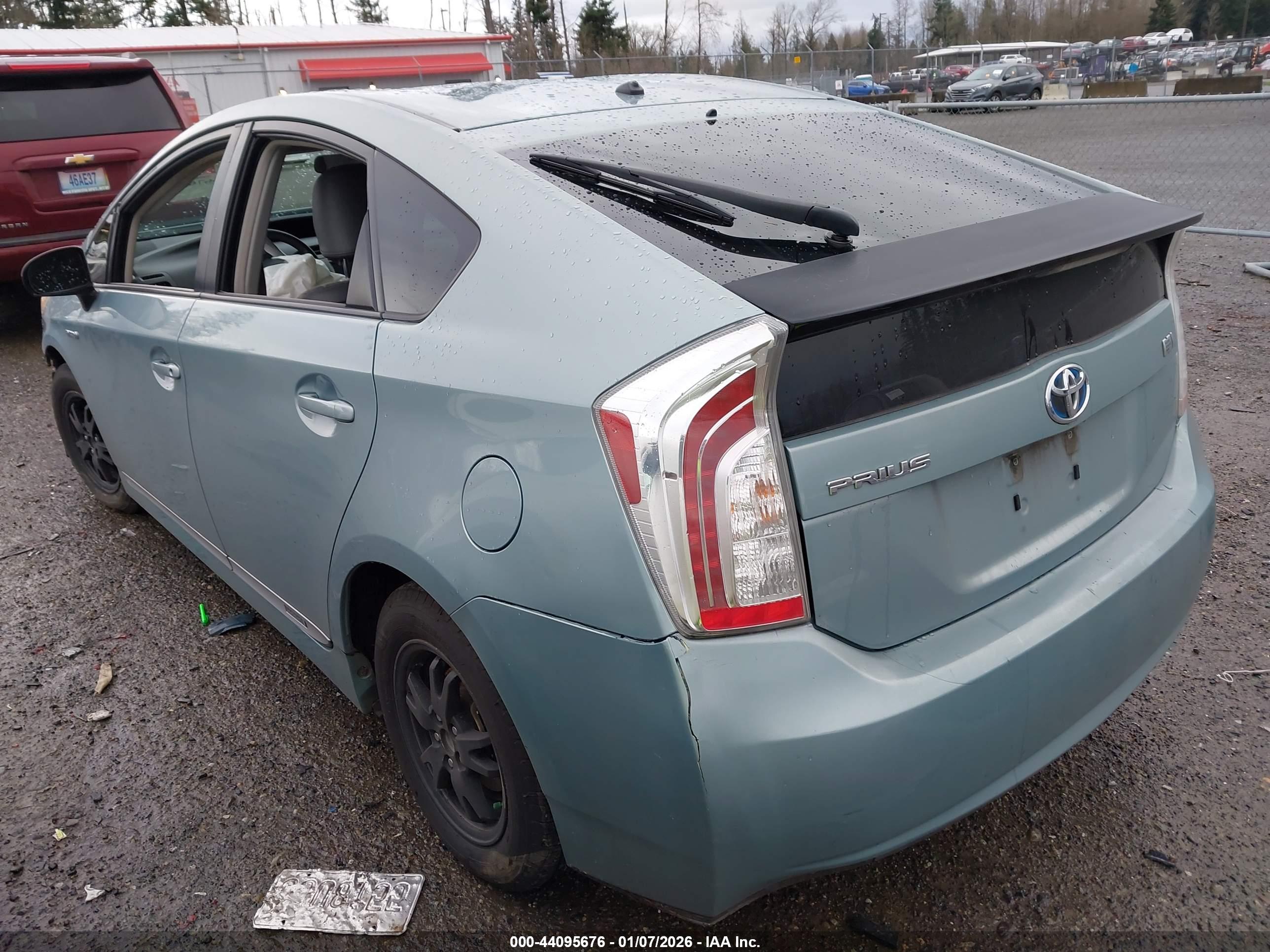 TOYOTA PRIUS image 3