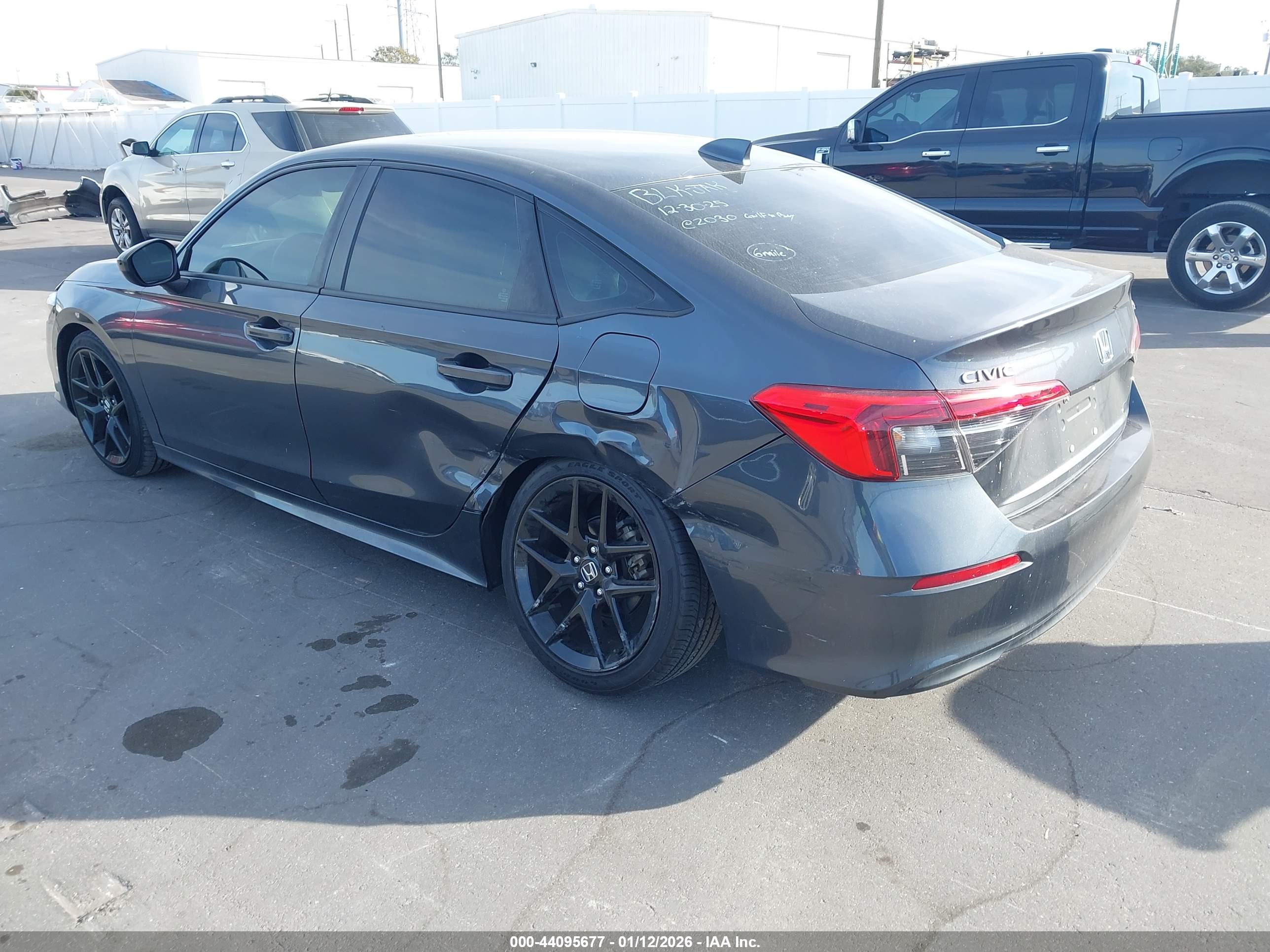 HONDA CIVIC image 3
