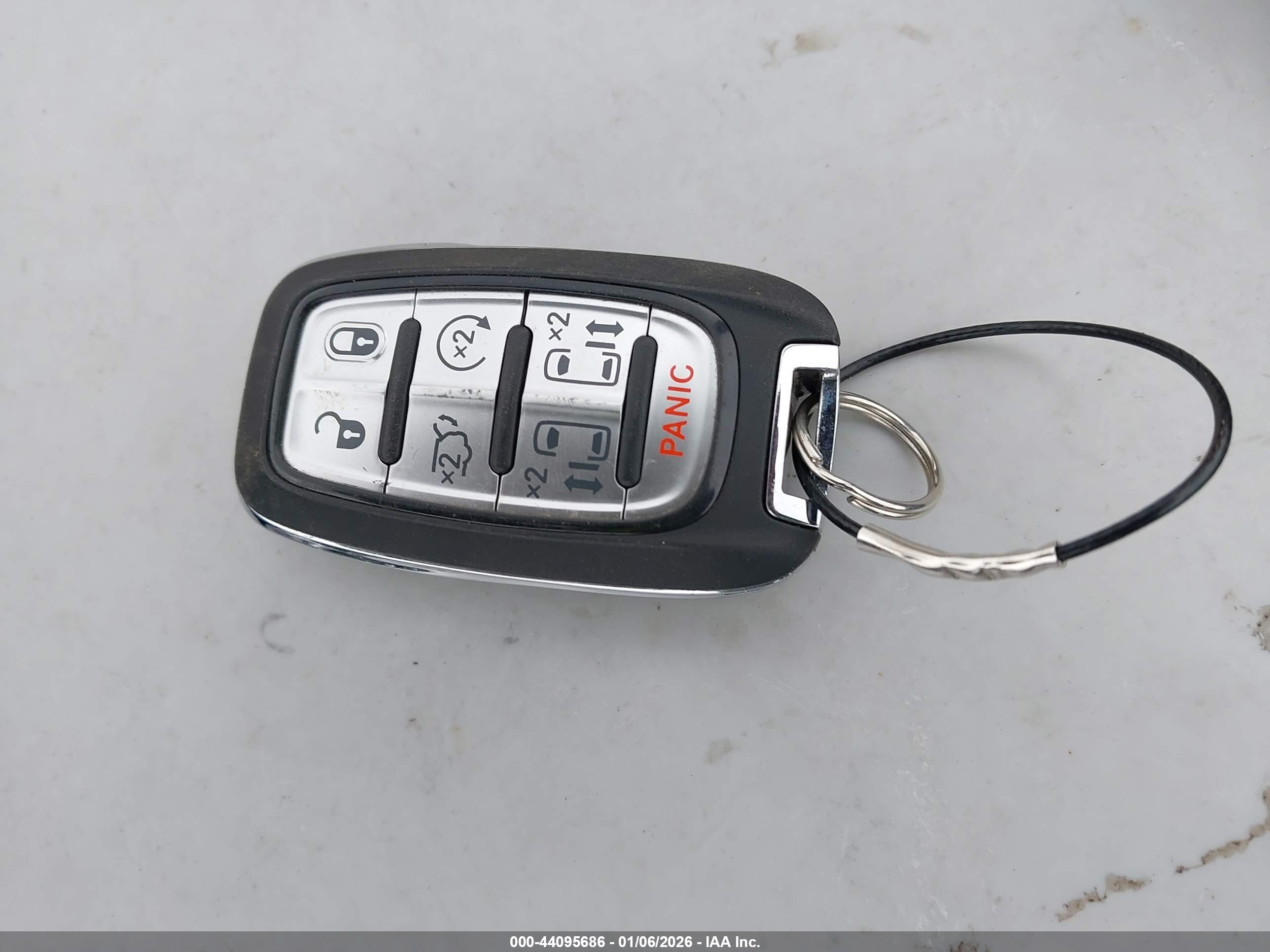 CHRYSLER PACIFICA image 11
