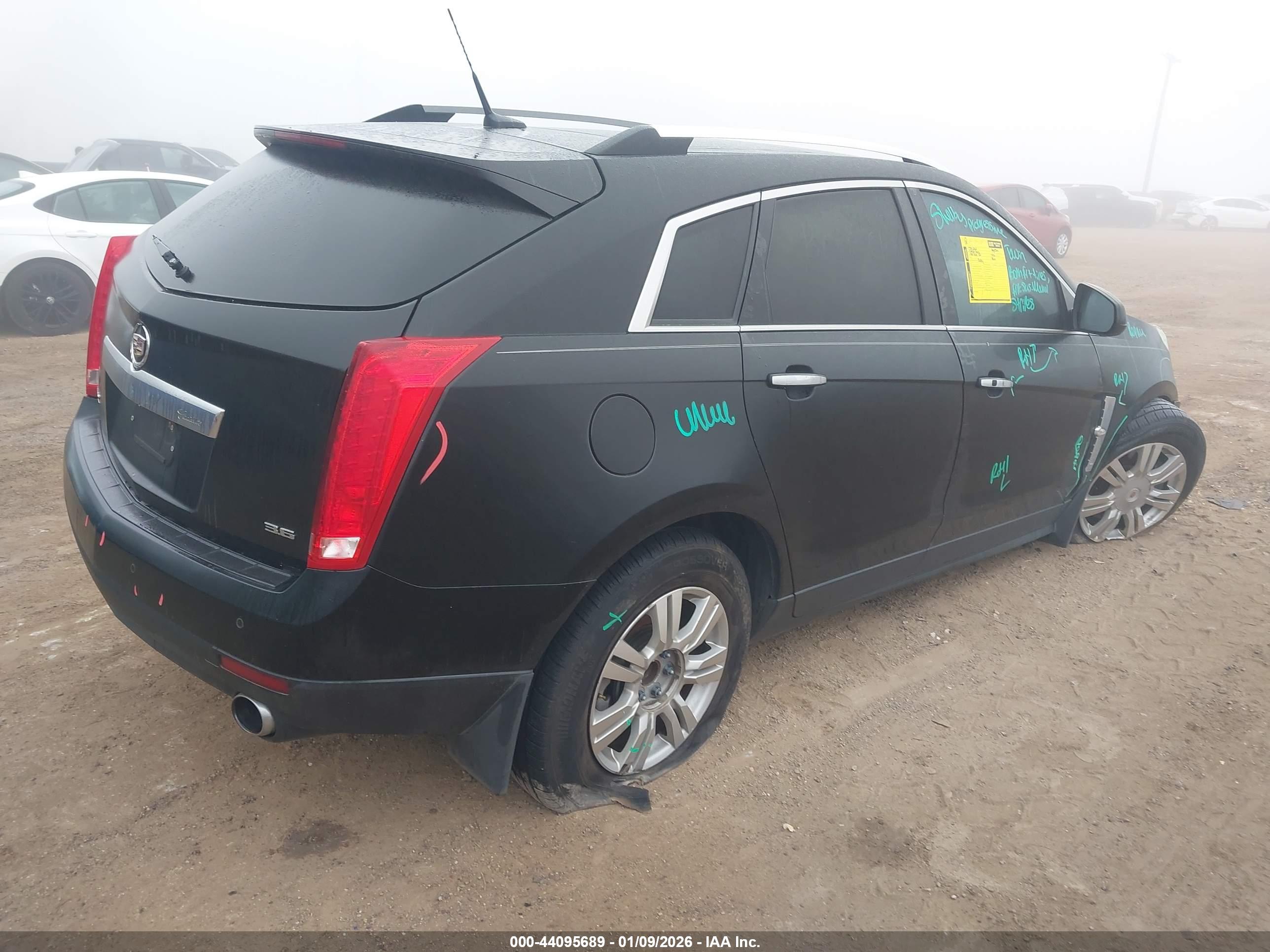 CADILLAC SRX image 4