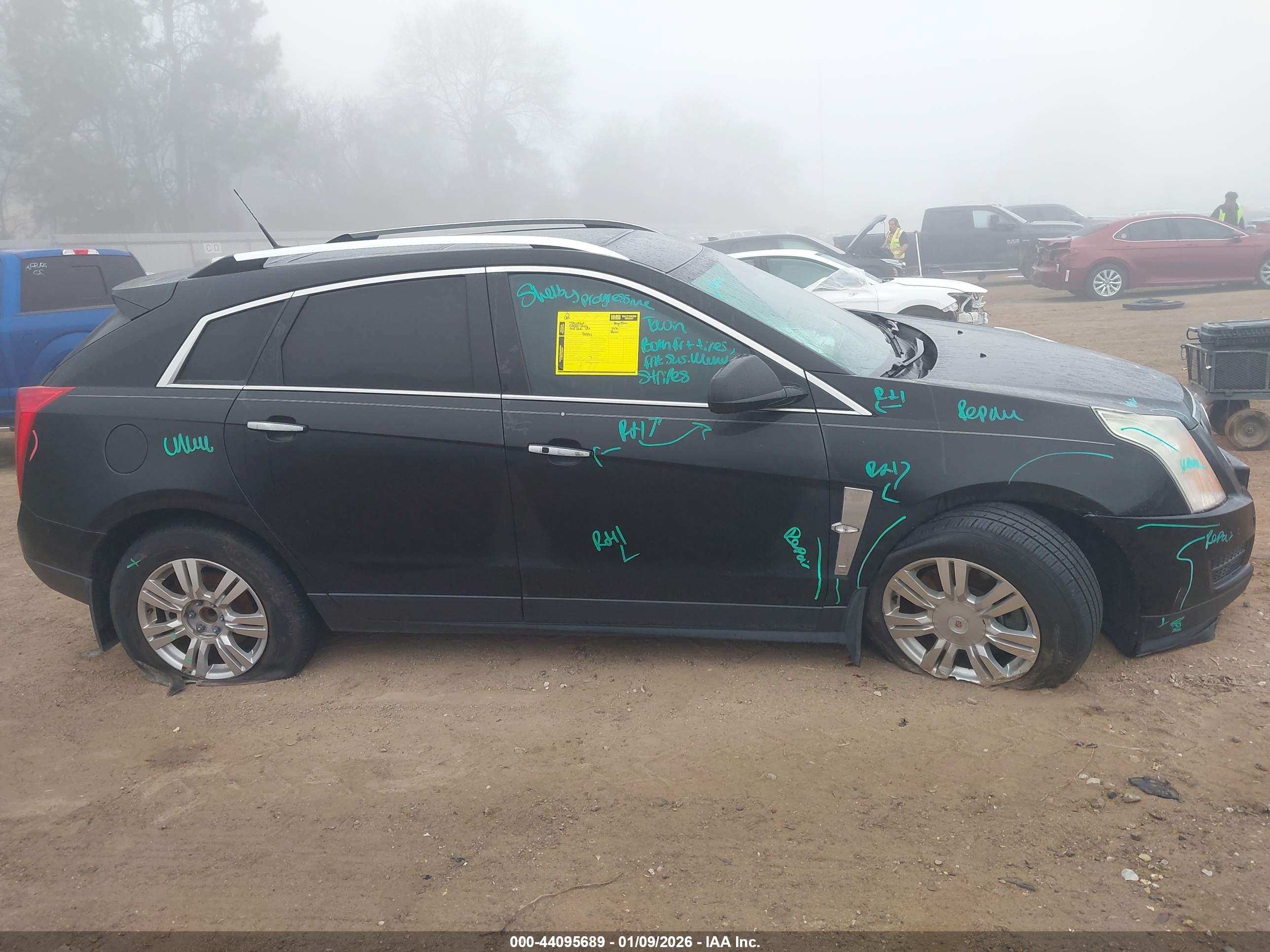 CADILLAC SRX image 6