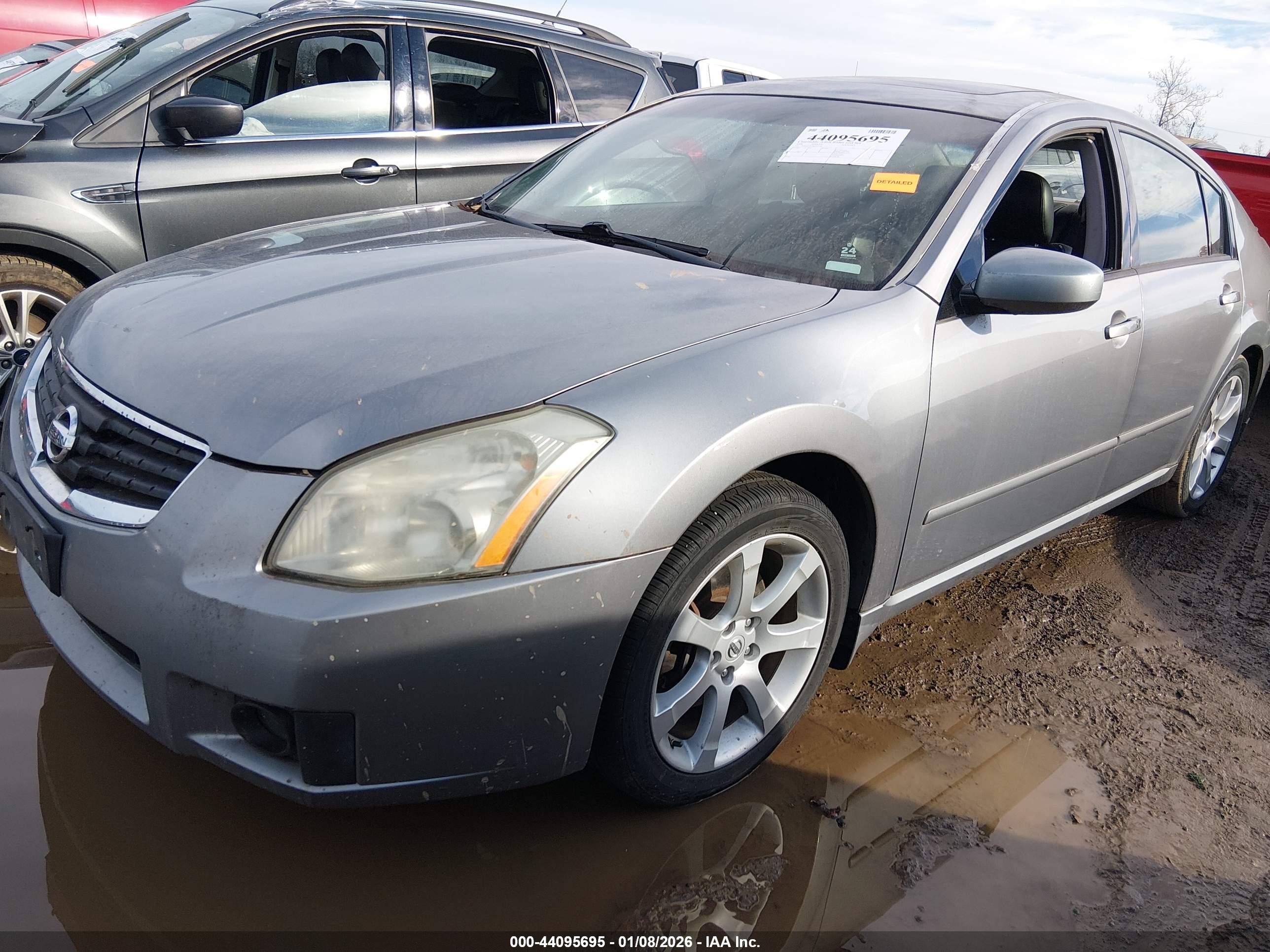 NISSAN MAXIMA image 2