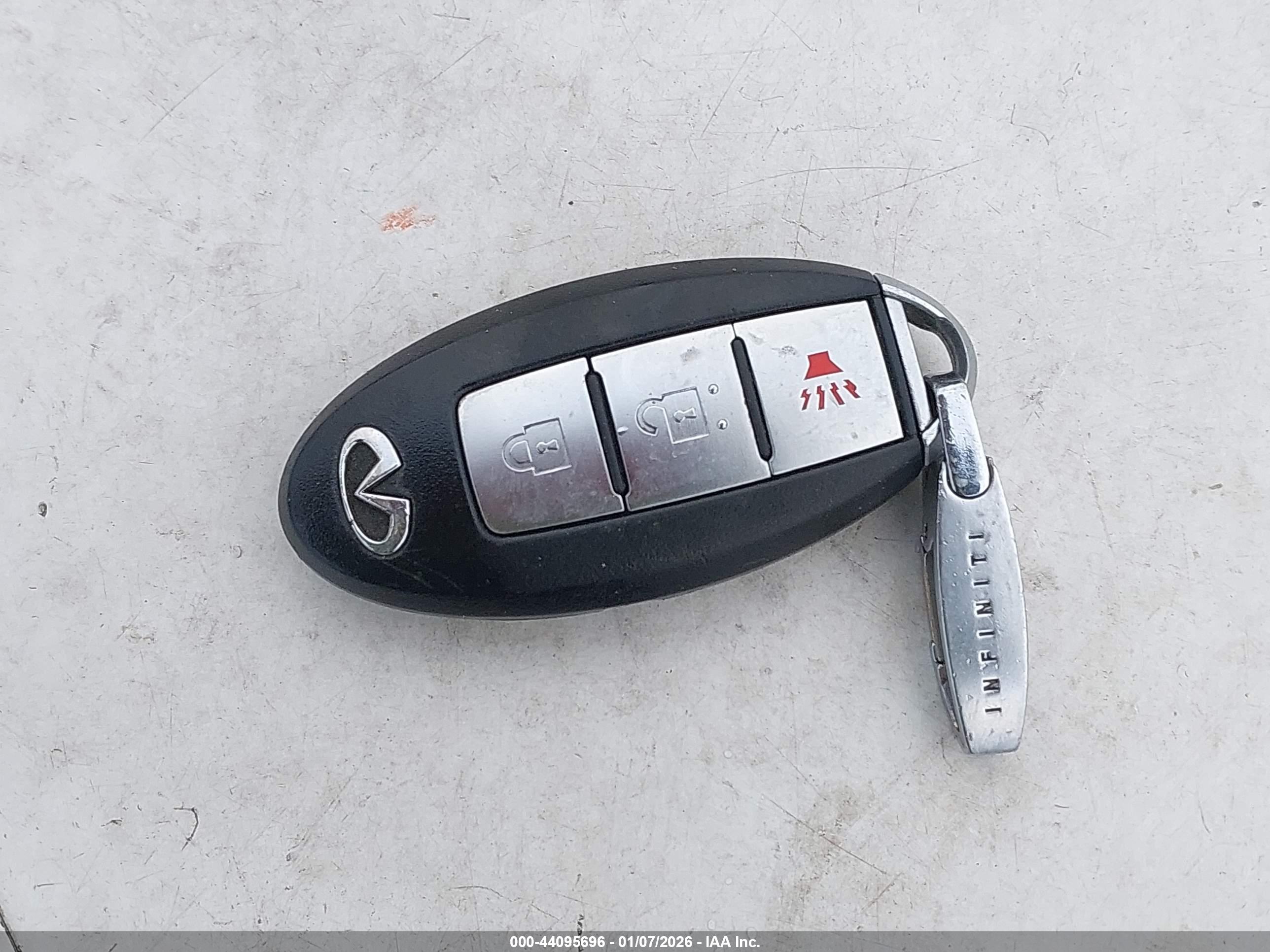 INFINITI EX35 image 11
