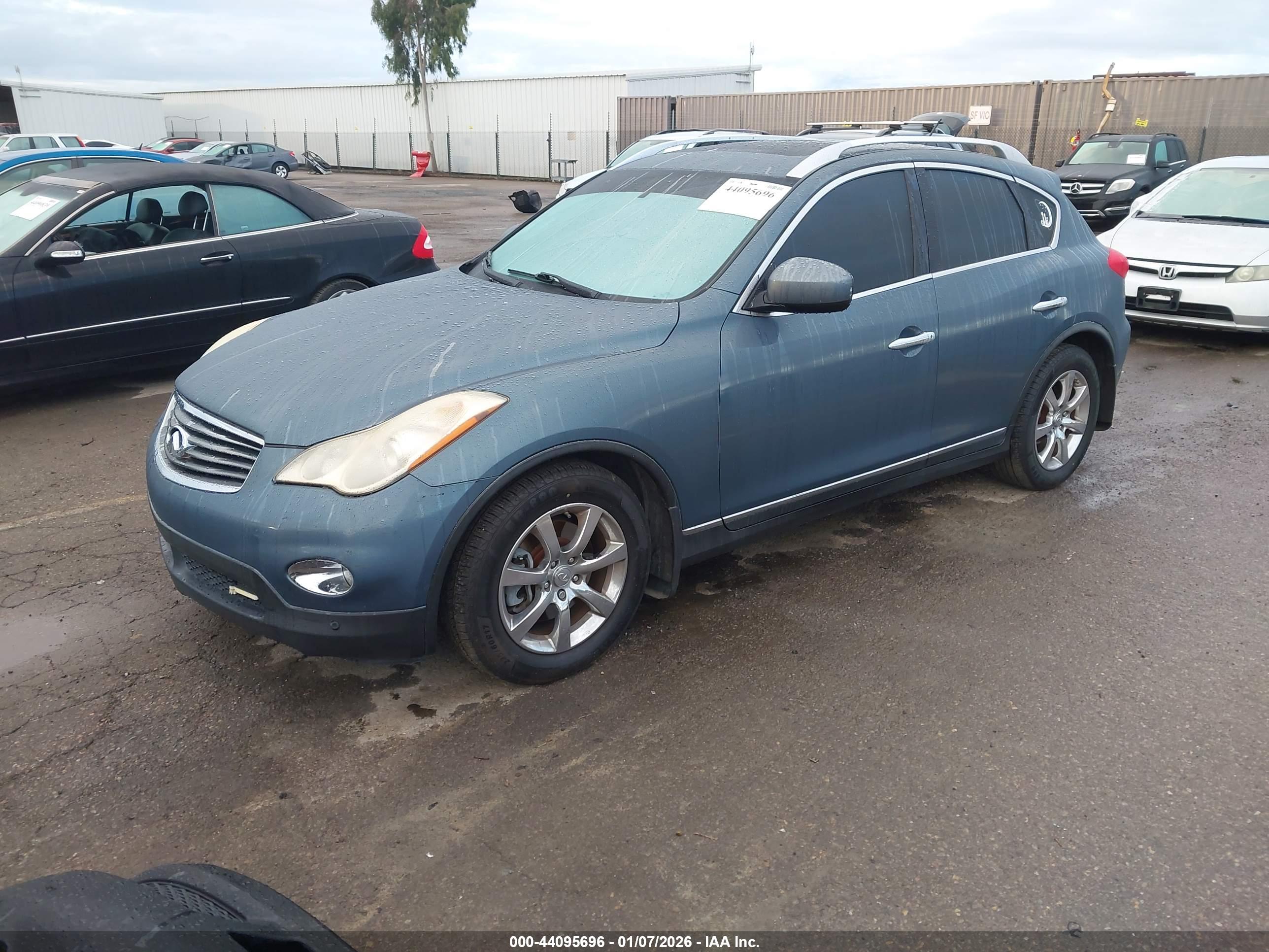 INFINITI EX35 image 2