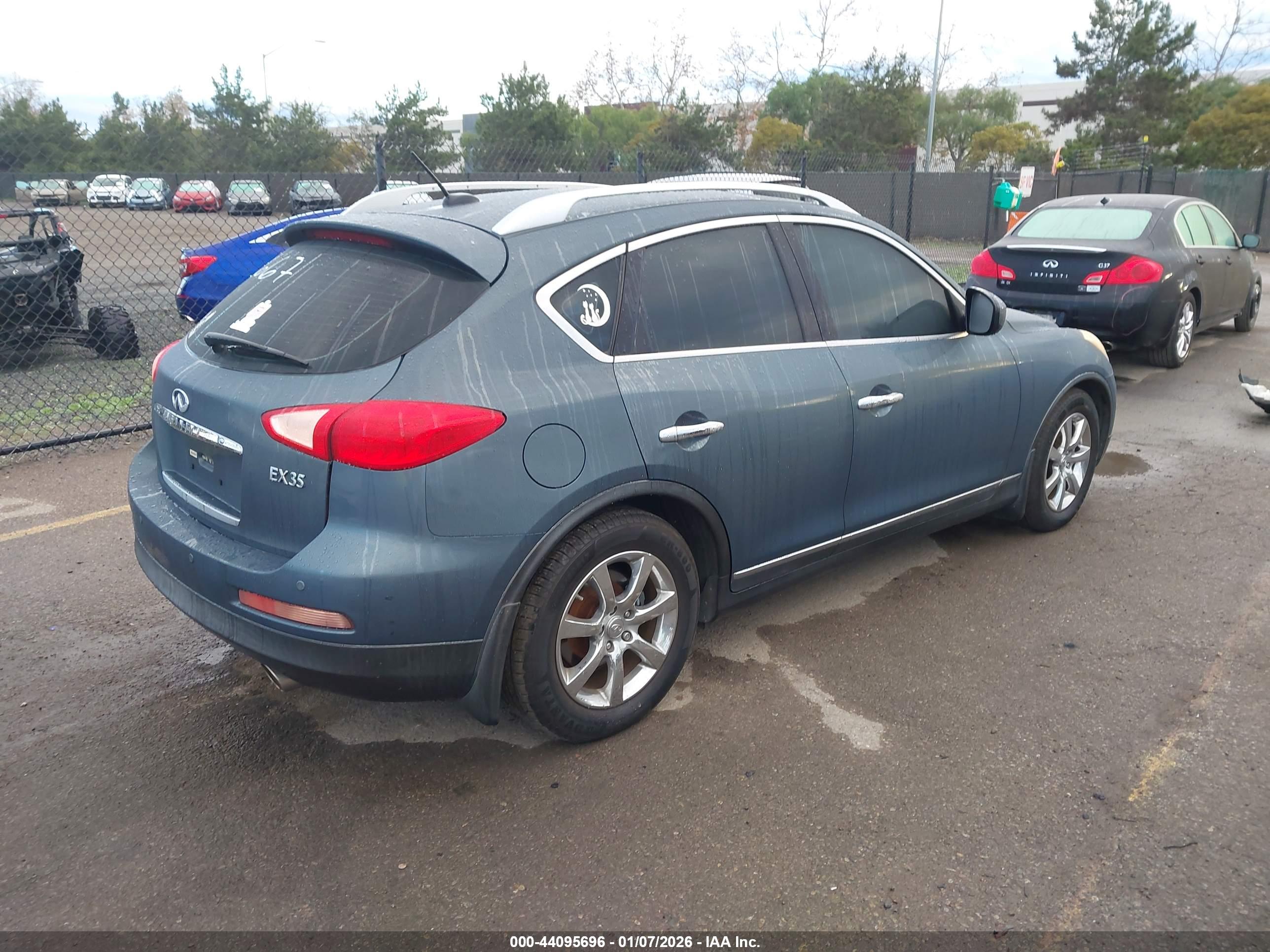 INFINITI EX35 image 4
