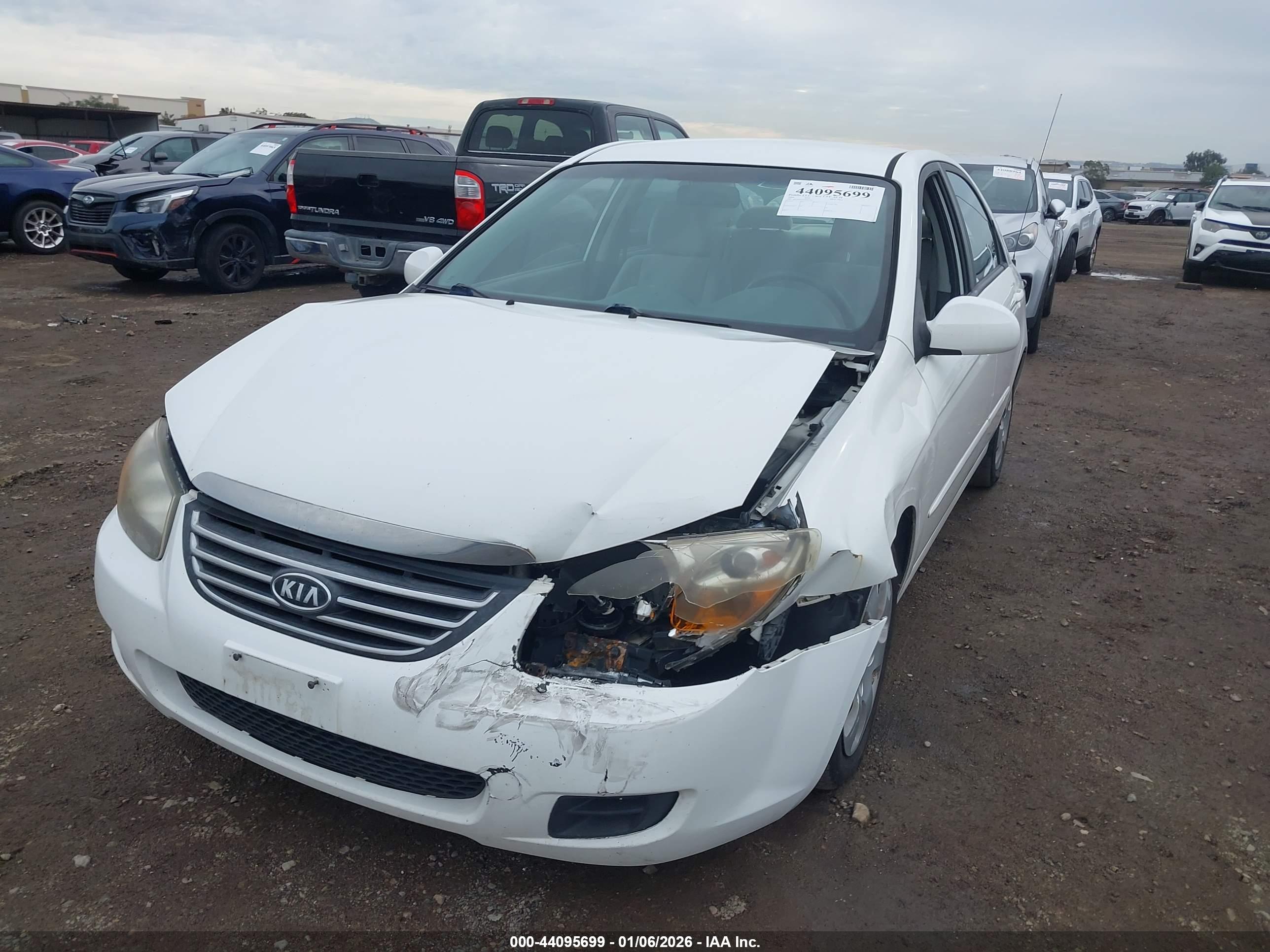 KIA SPECTRA image 6