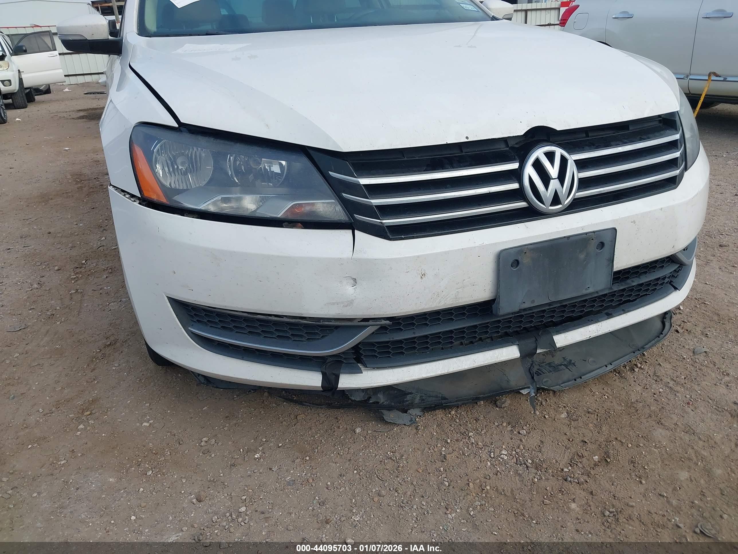 VOLKSWAGEN PASSAT image 6