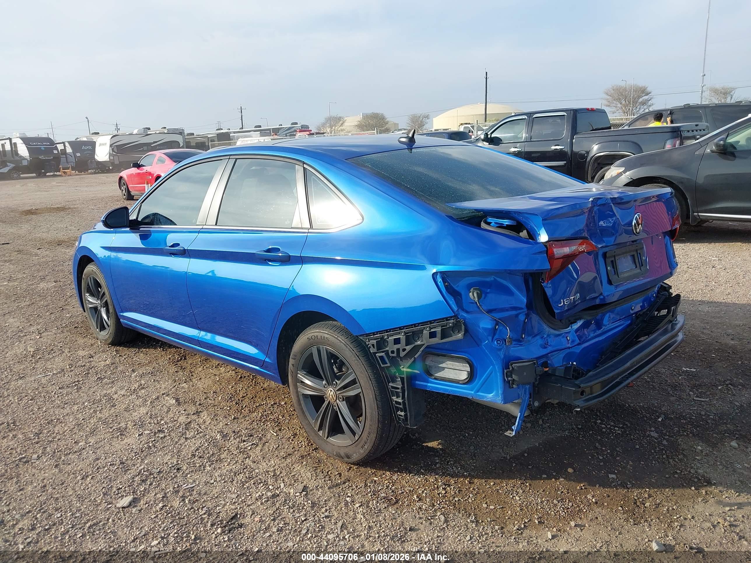 VOLKSWAGEN JETTA image 3
