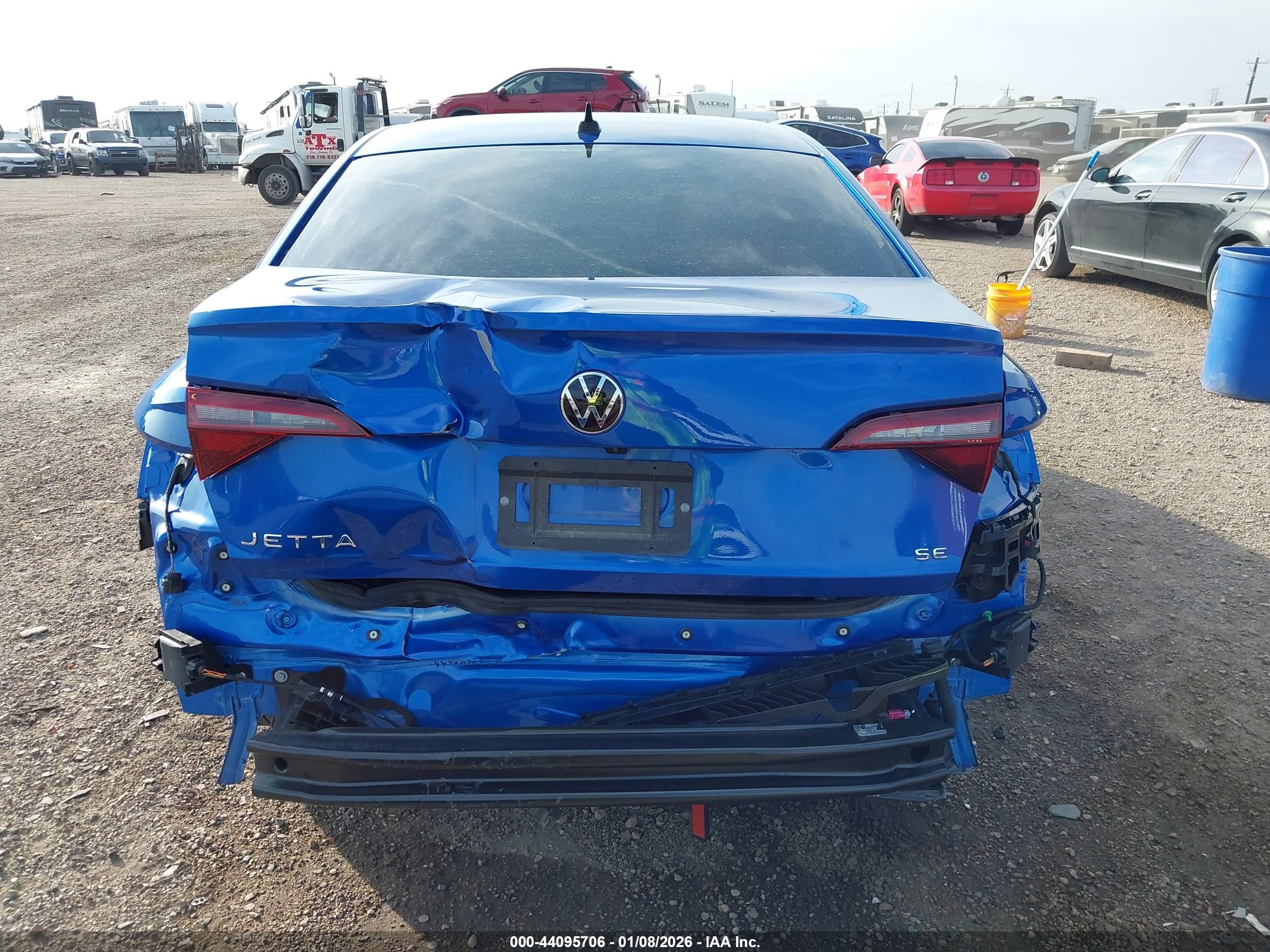 VOLKSWAGEN JETTA image 6