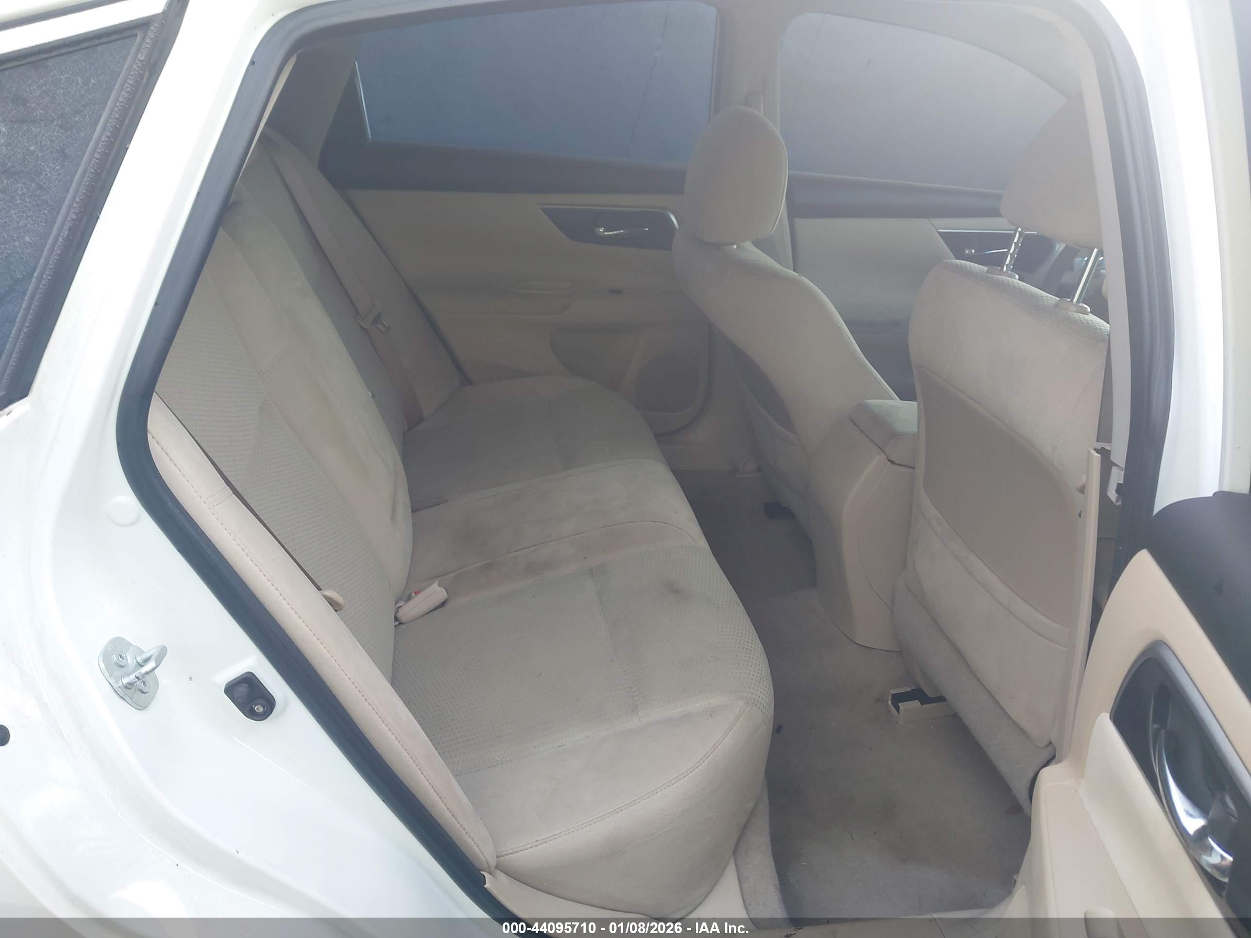 NISSAN ALTIMA image 8