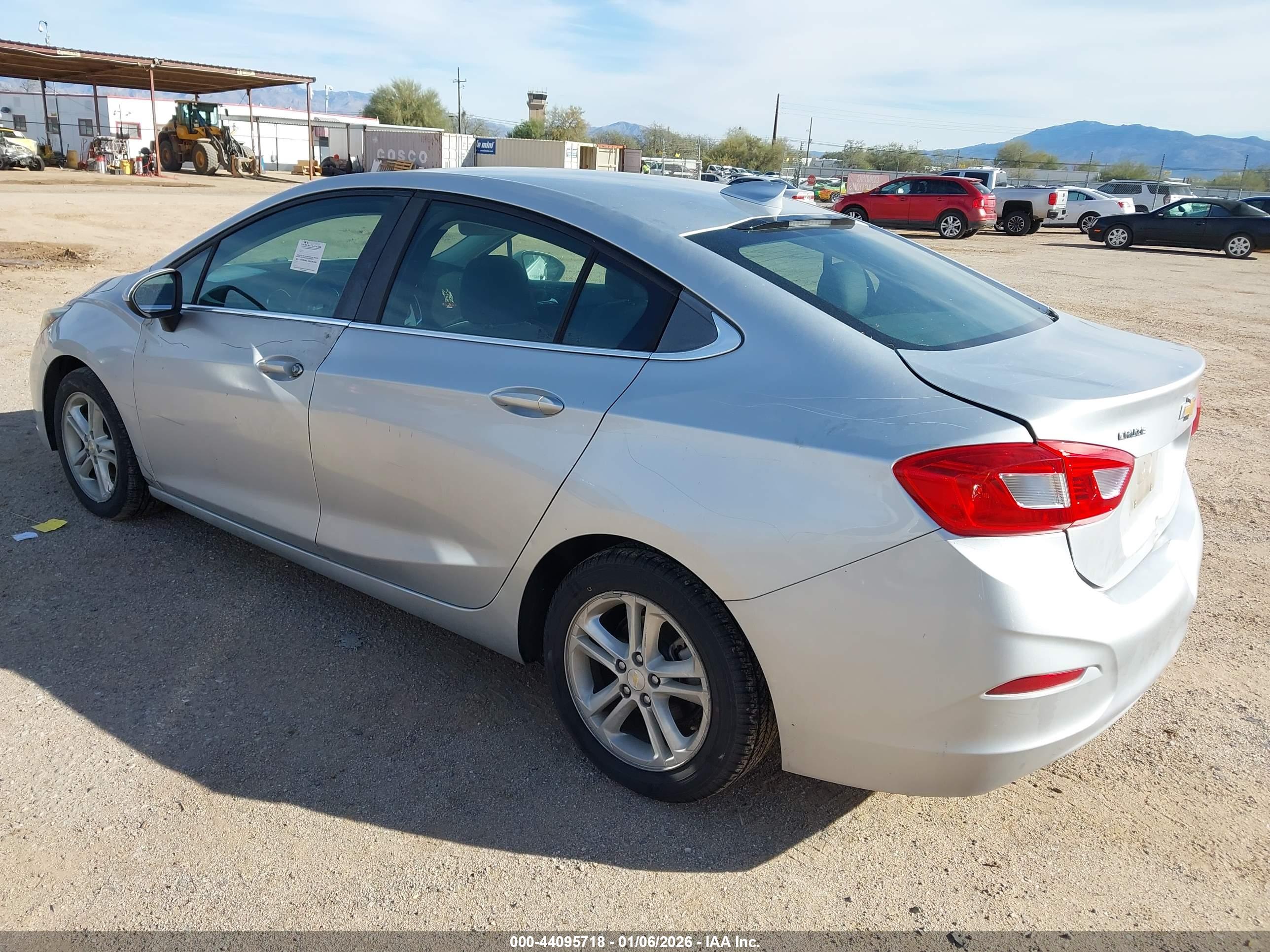 CHEVROLET CRUZE image 3