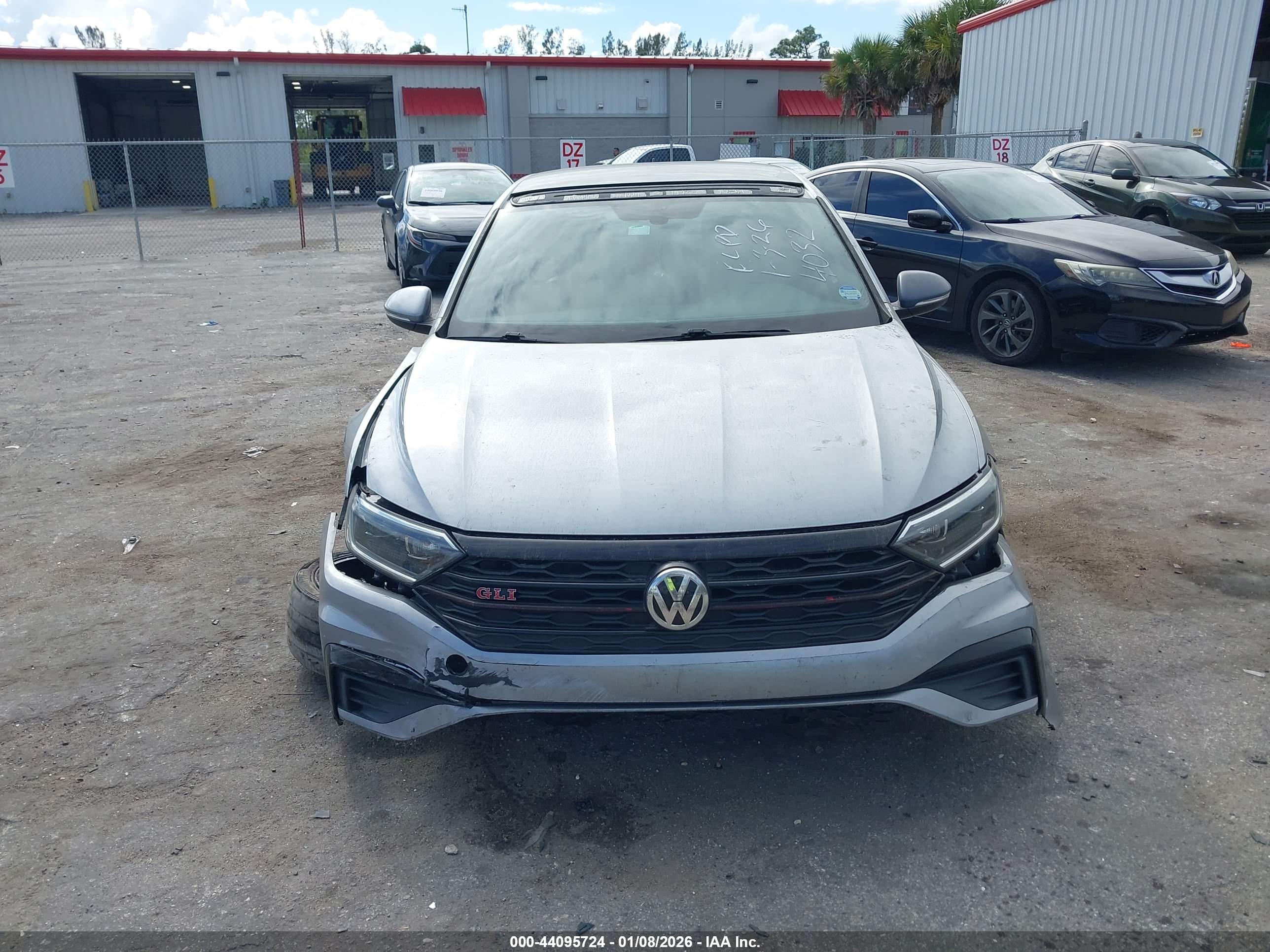 VOLKSWAGEN JETTA image 6