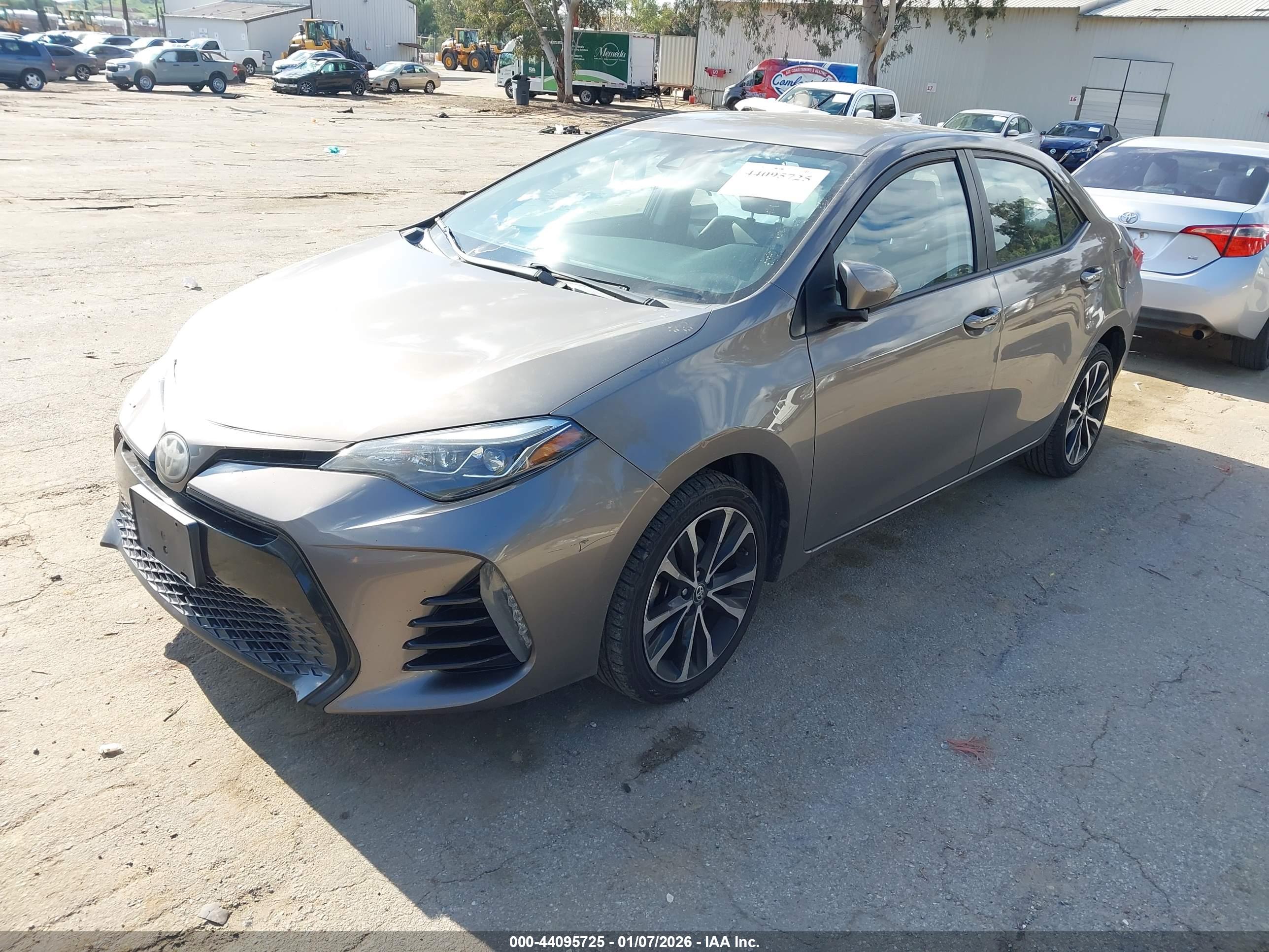 TOYOTA COROLLA image 2