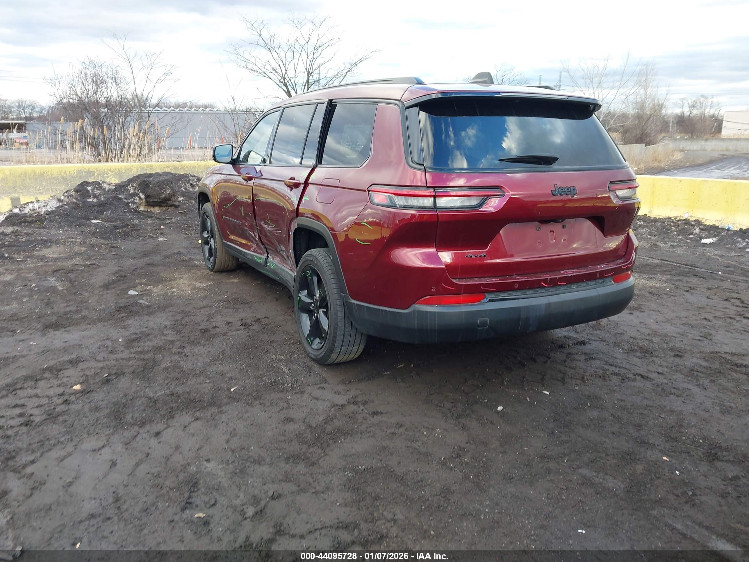 JEEP GRAND image 3