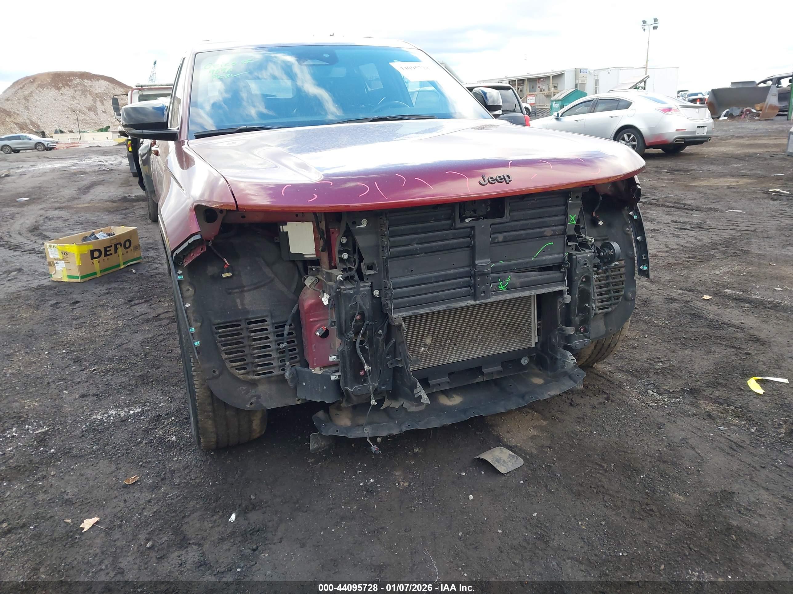 JEEP GRAND image 6