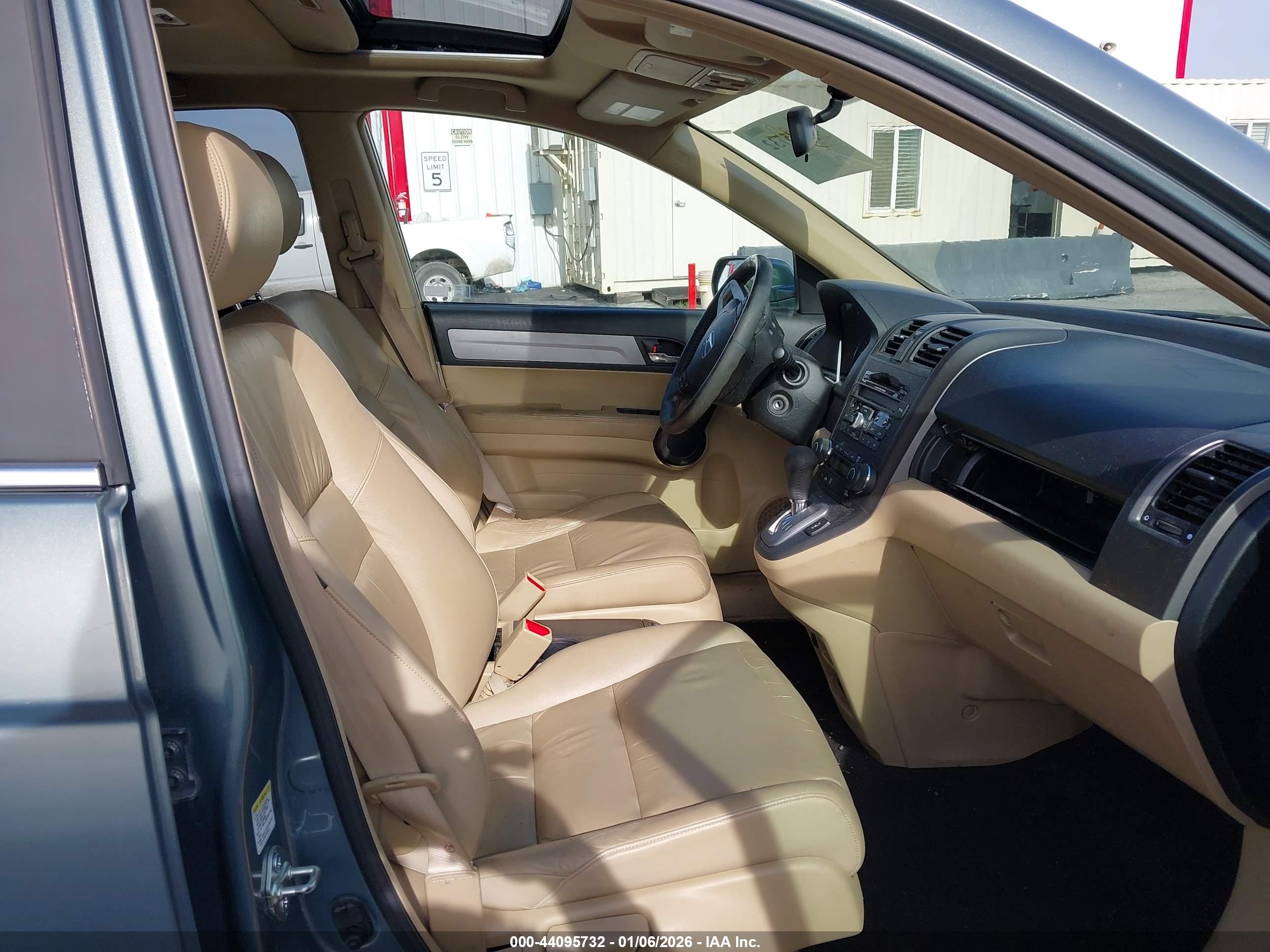 HONDA CR-V image 5