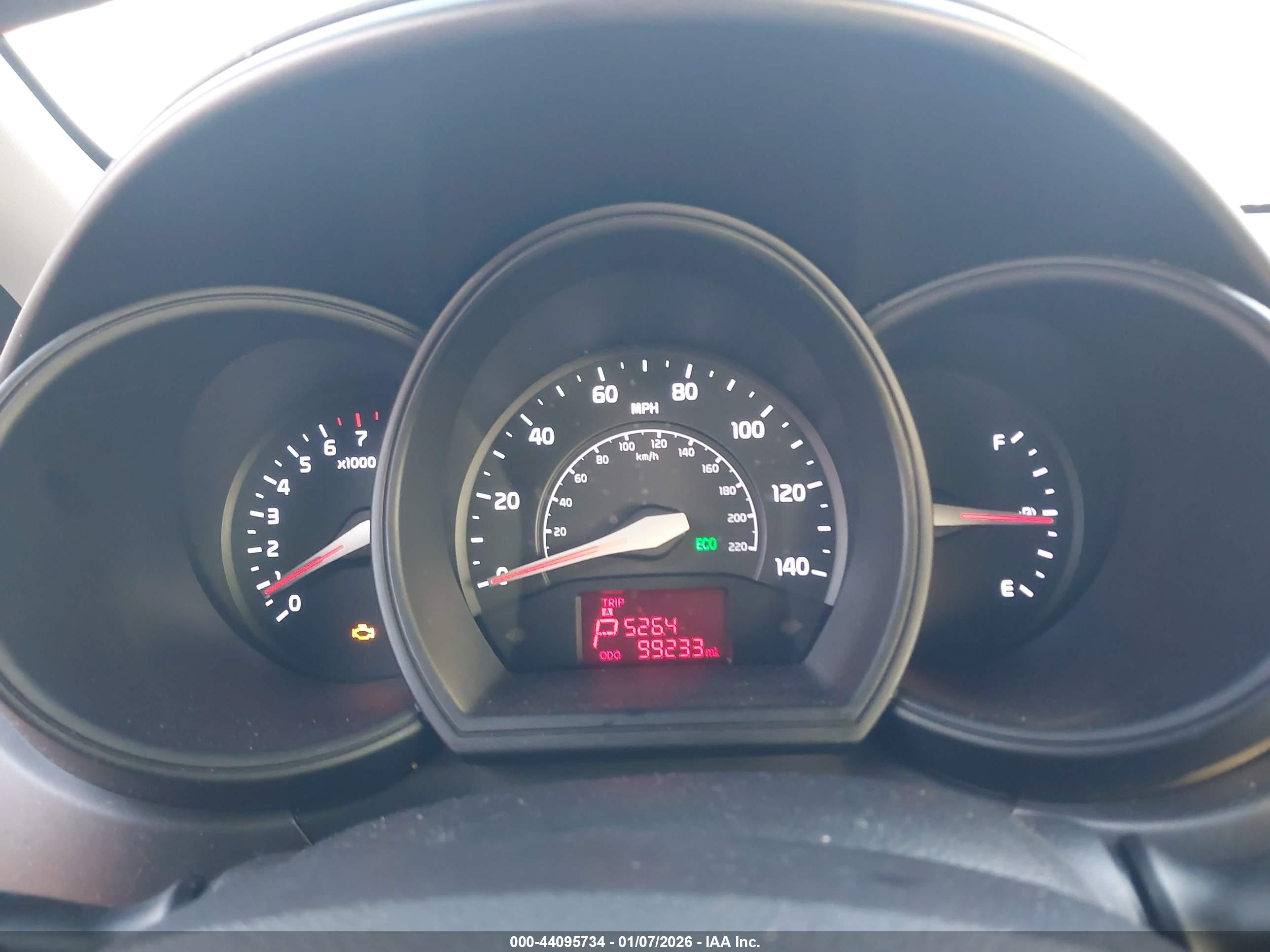 KIA RIO5 image 7