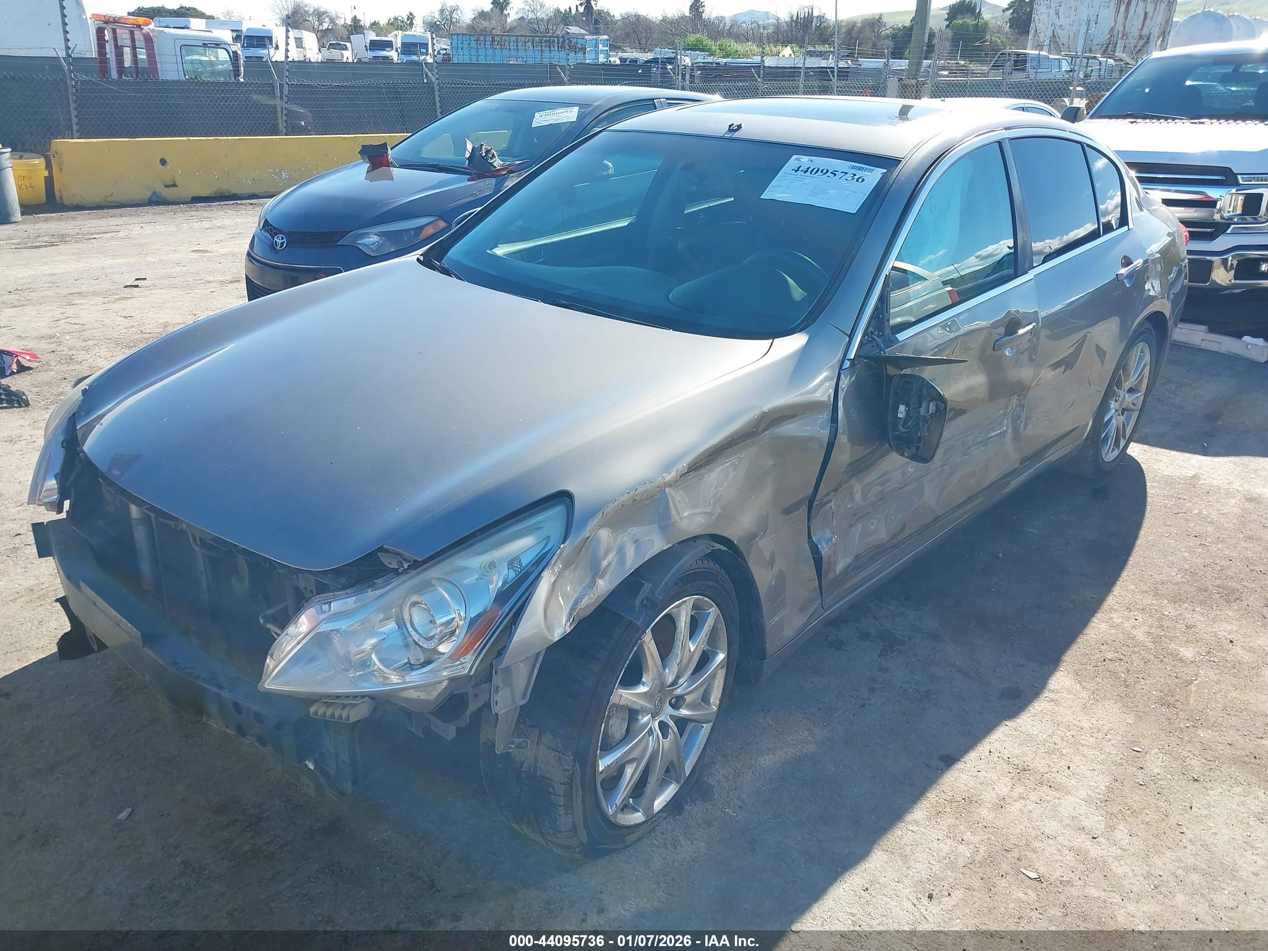 INFINITI G37 image 6
