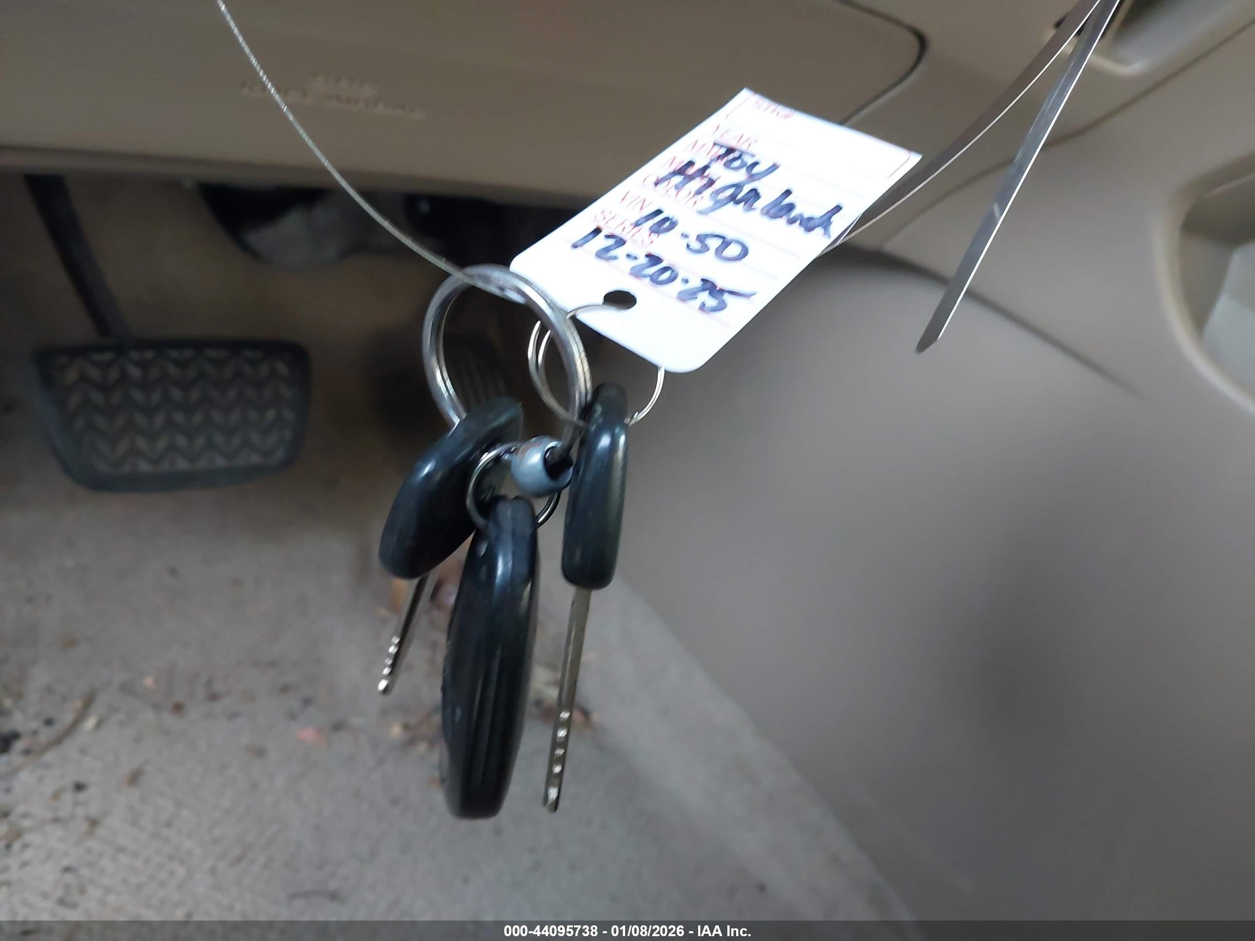 TOYOTA HIGHLANDER image 11