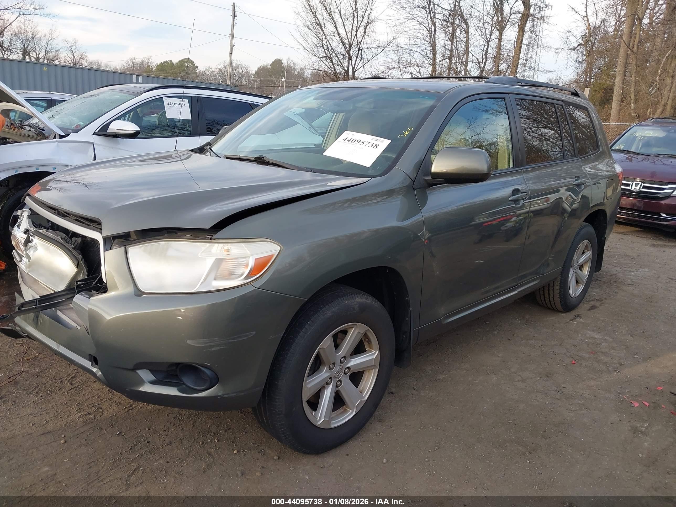 TOYOTA HIGHLANDER image 2