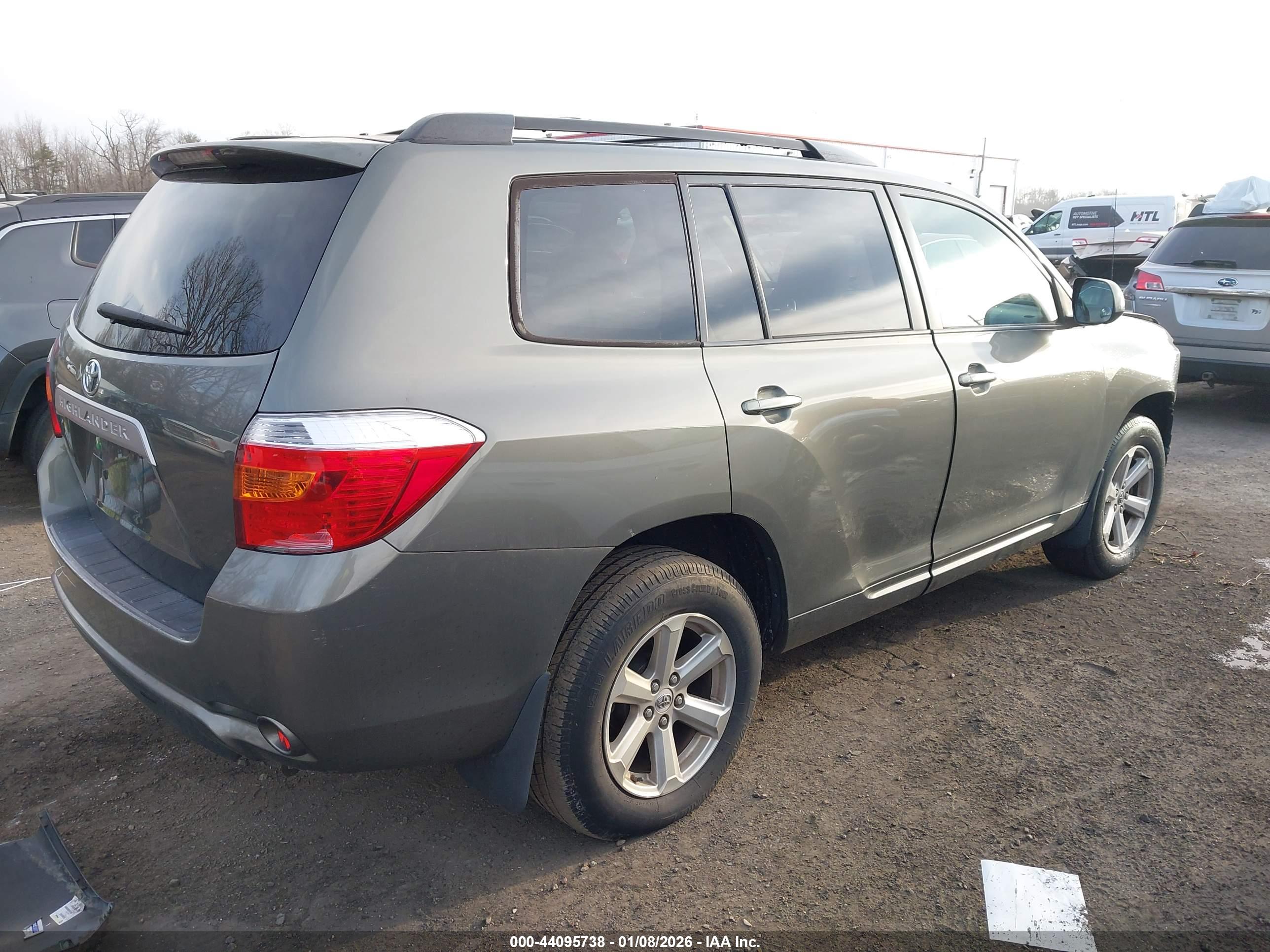 TOYOTA HIGHLANDER image 4