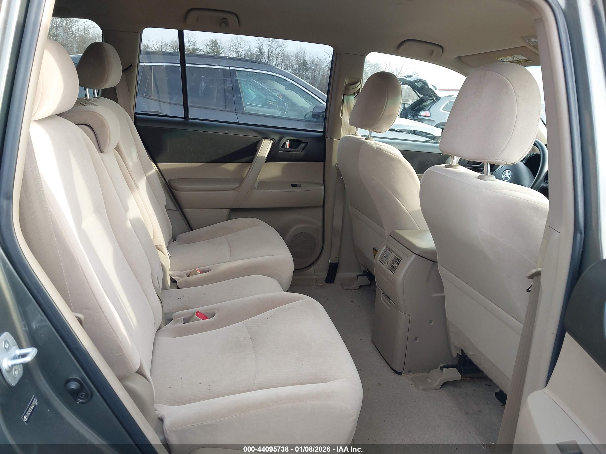 TOYOTA HIGHLANDER image 8