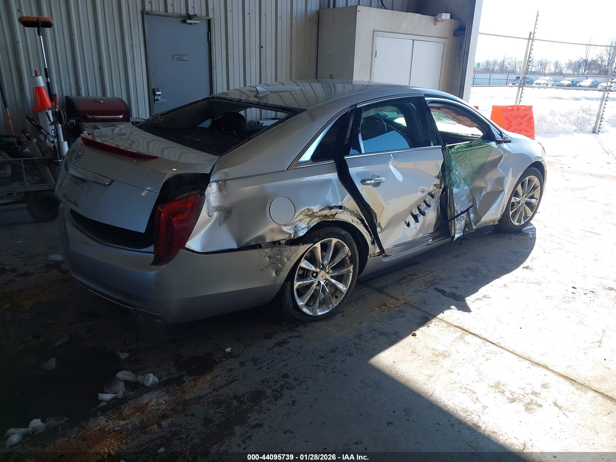 CADILLAC XTS image 4