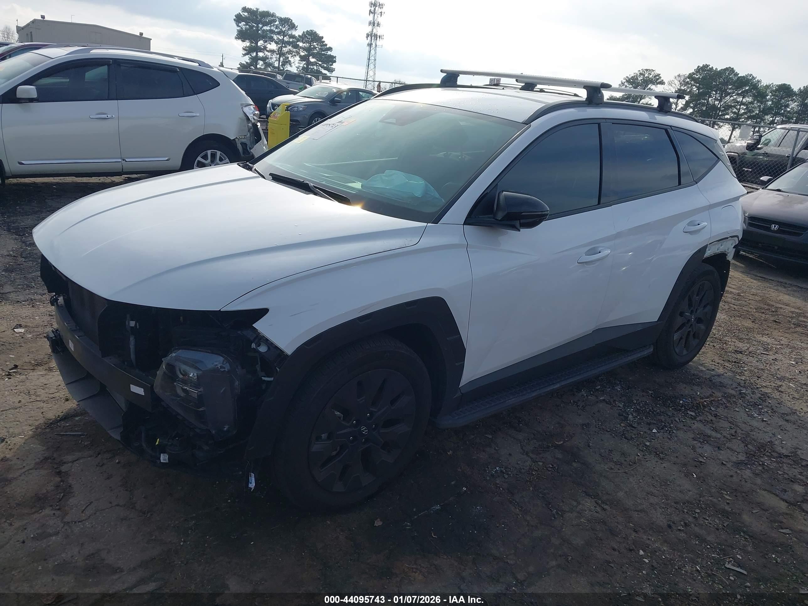 HYUNDAI TUCSON image 2