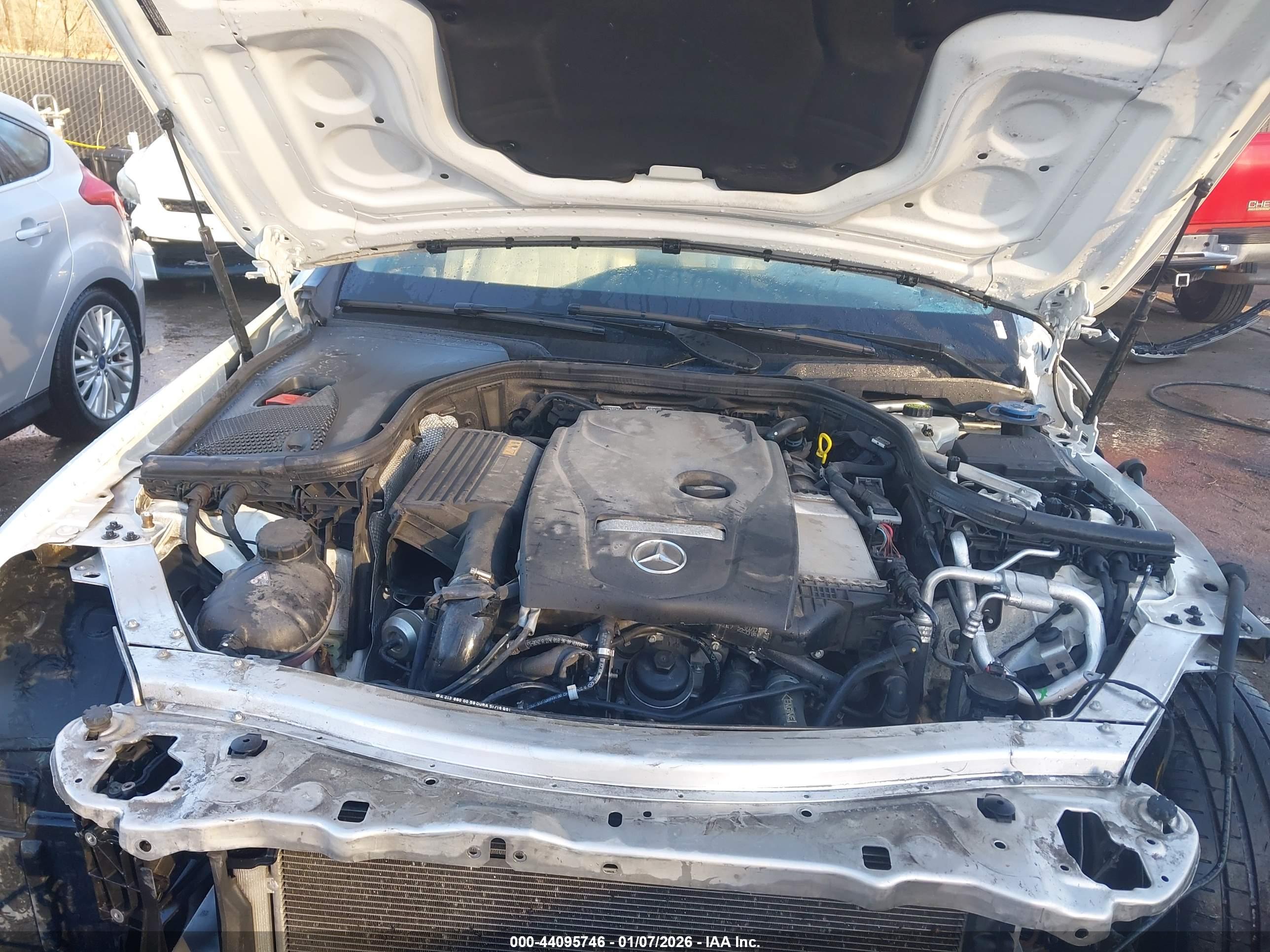 MERCEDES-BENZ E image 10
