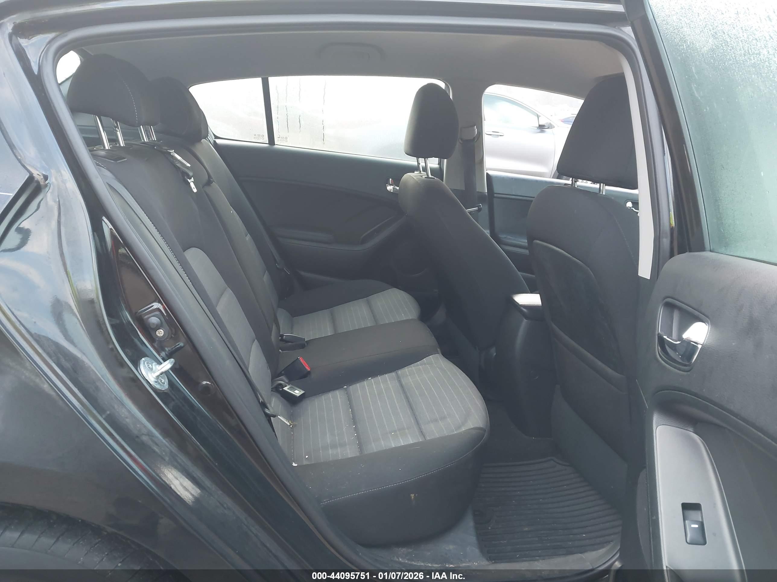 KIA FORTE image 8