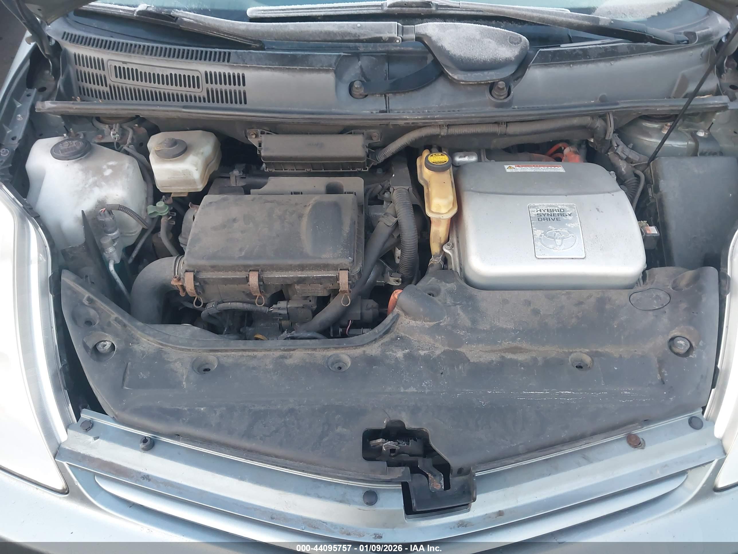 TOYOTA PRIUS image 10
