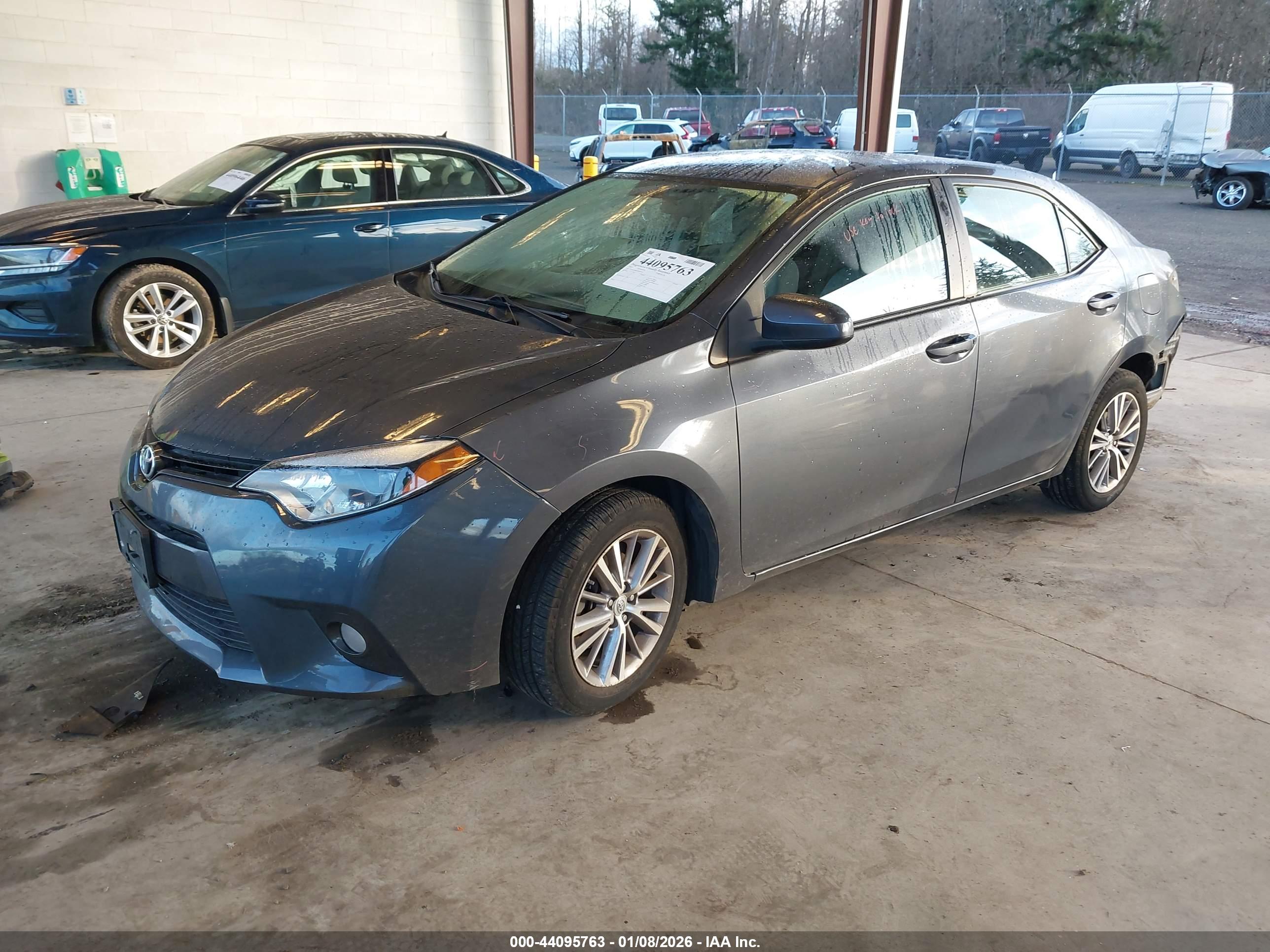 TOYOTA COROLLA image 2